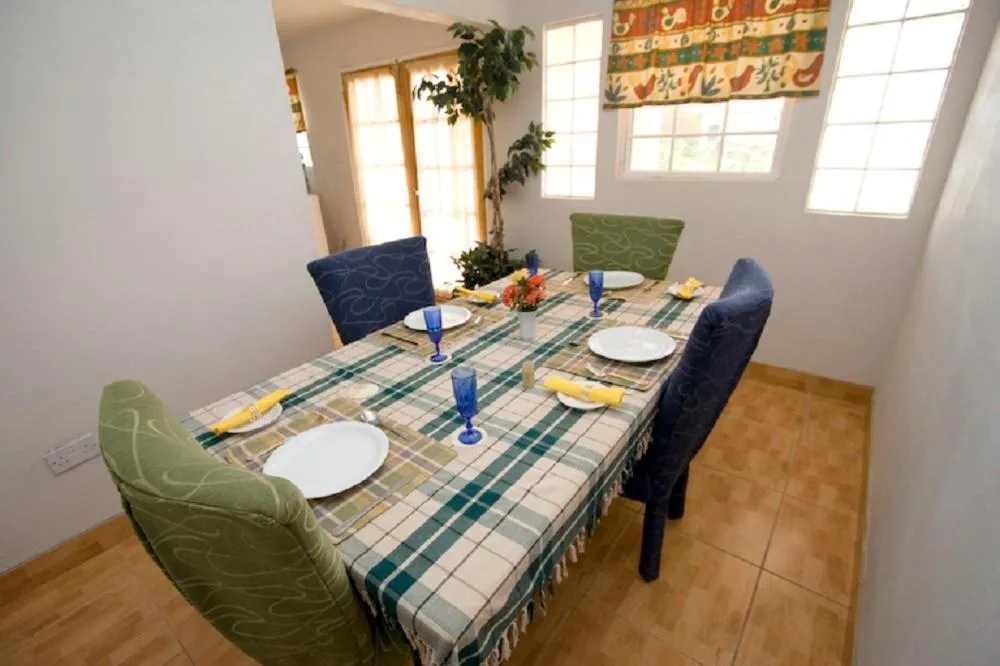 Dining area in Cool Running Apartments