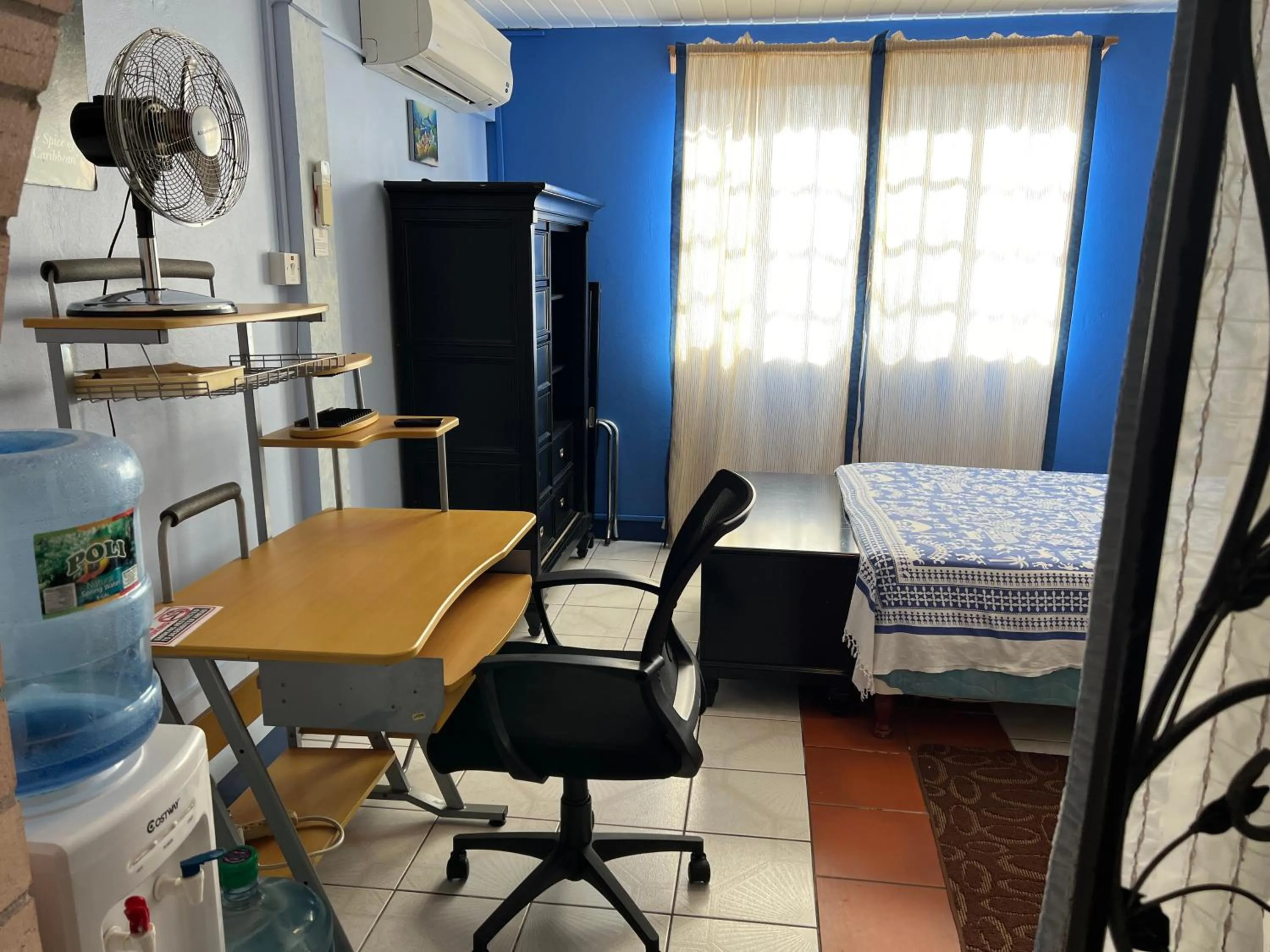 Bedroom, Bed in Cool Running Apartments