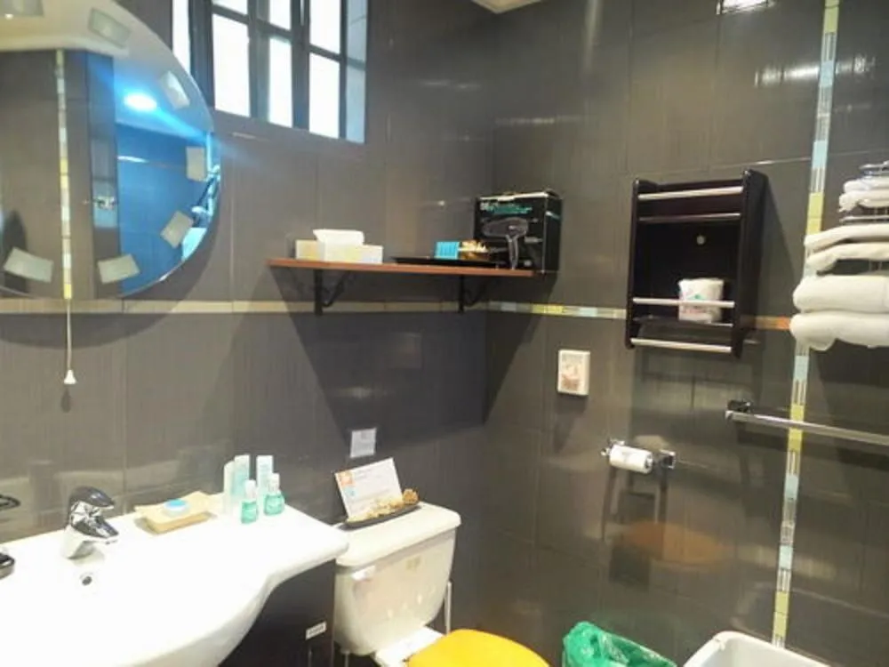 Bathroom in Cool Running Apartments