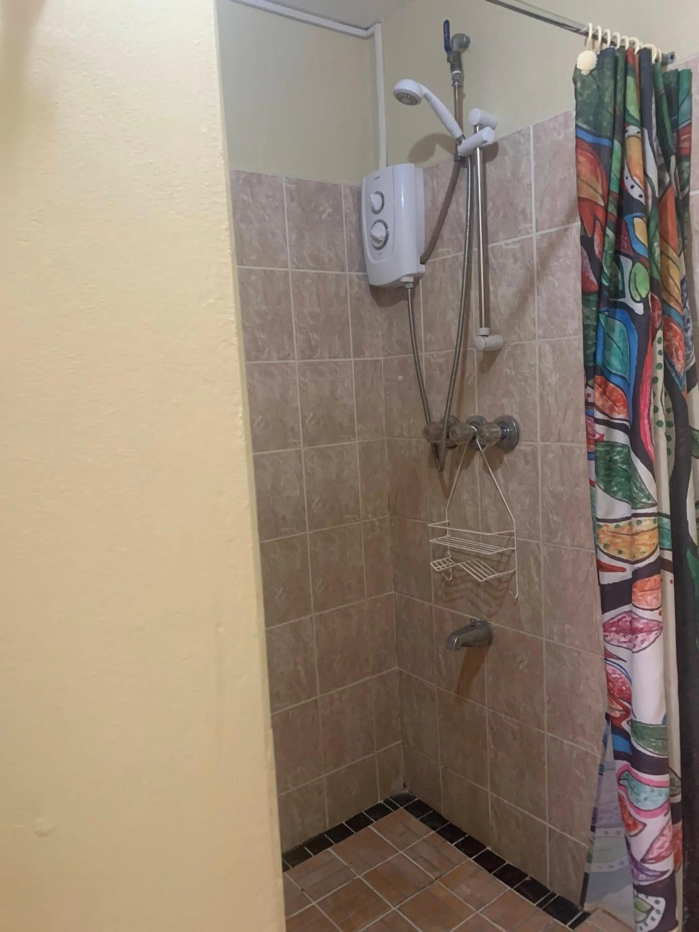 Shower in Cool Running Apartments