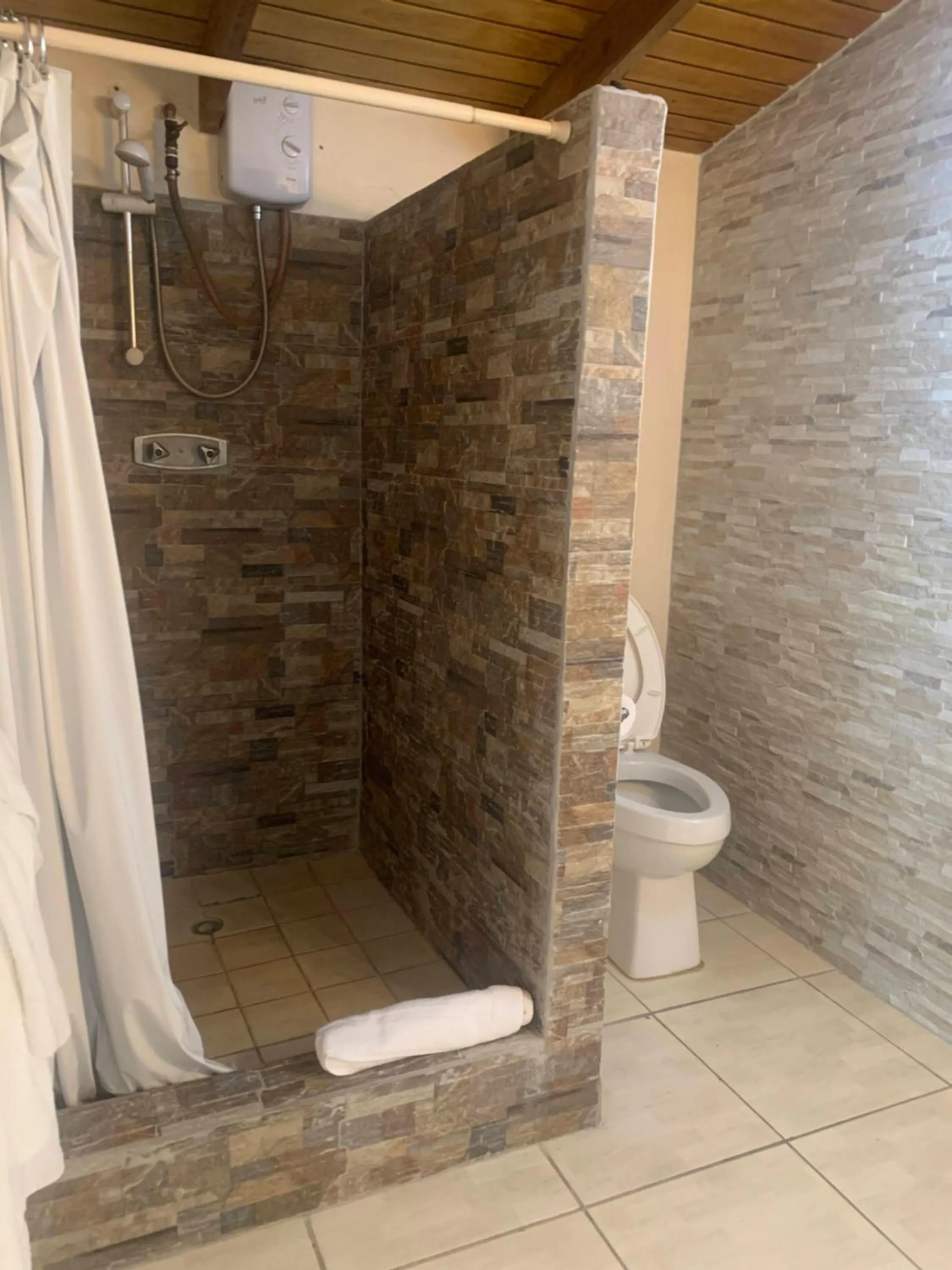 Shower in Cool Running Apartments