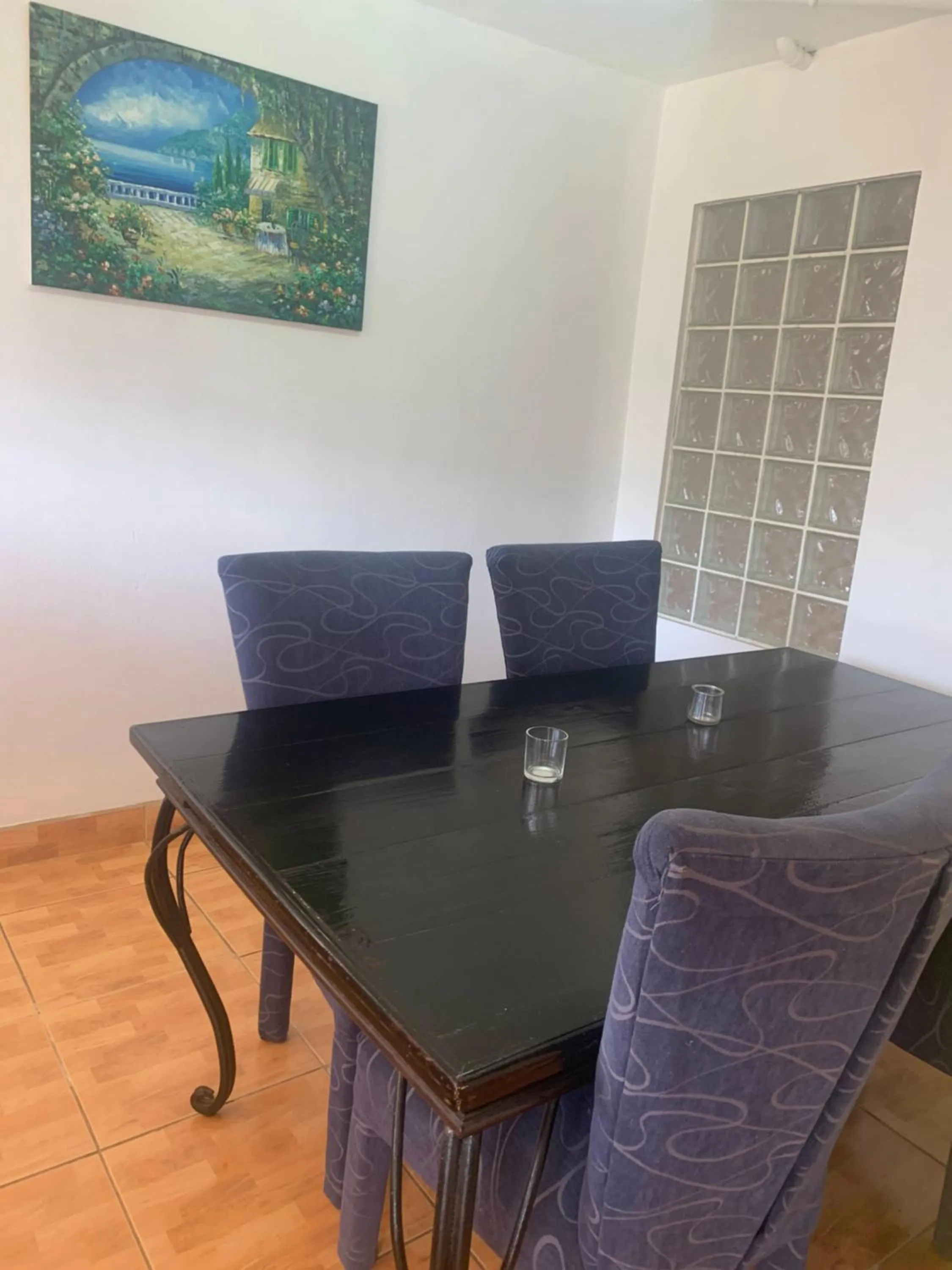 Dining area in Cool Running Apartments