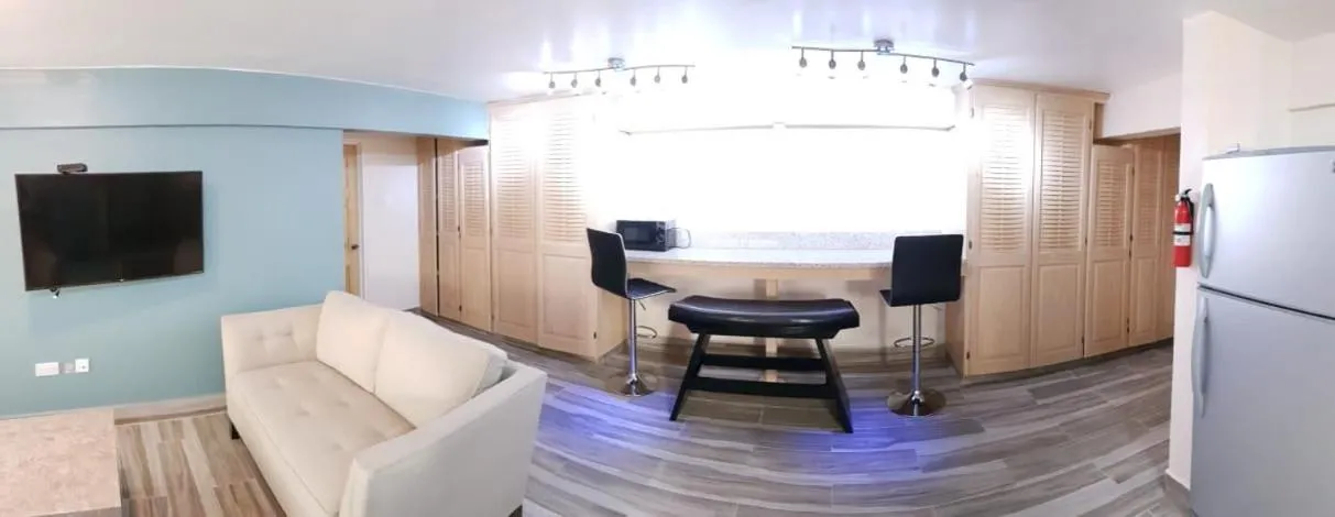 TV and multimedia in Cool Running Apartments