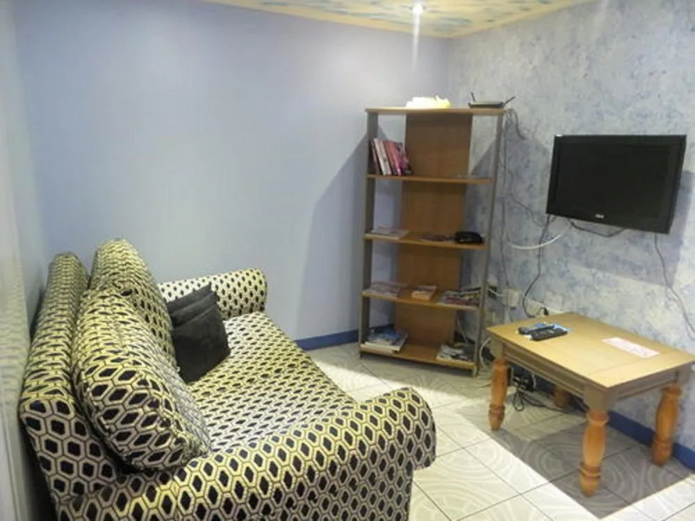 Seating area in Cool Running Apartments