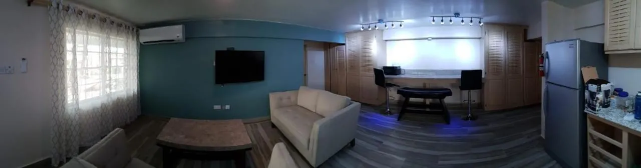 TV and multimedia in Cool Running Apartments
