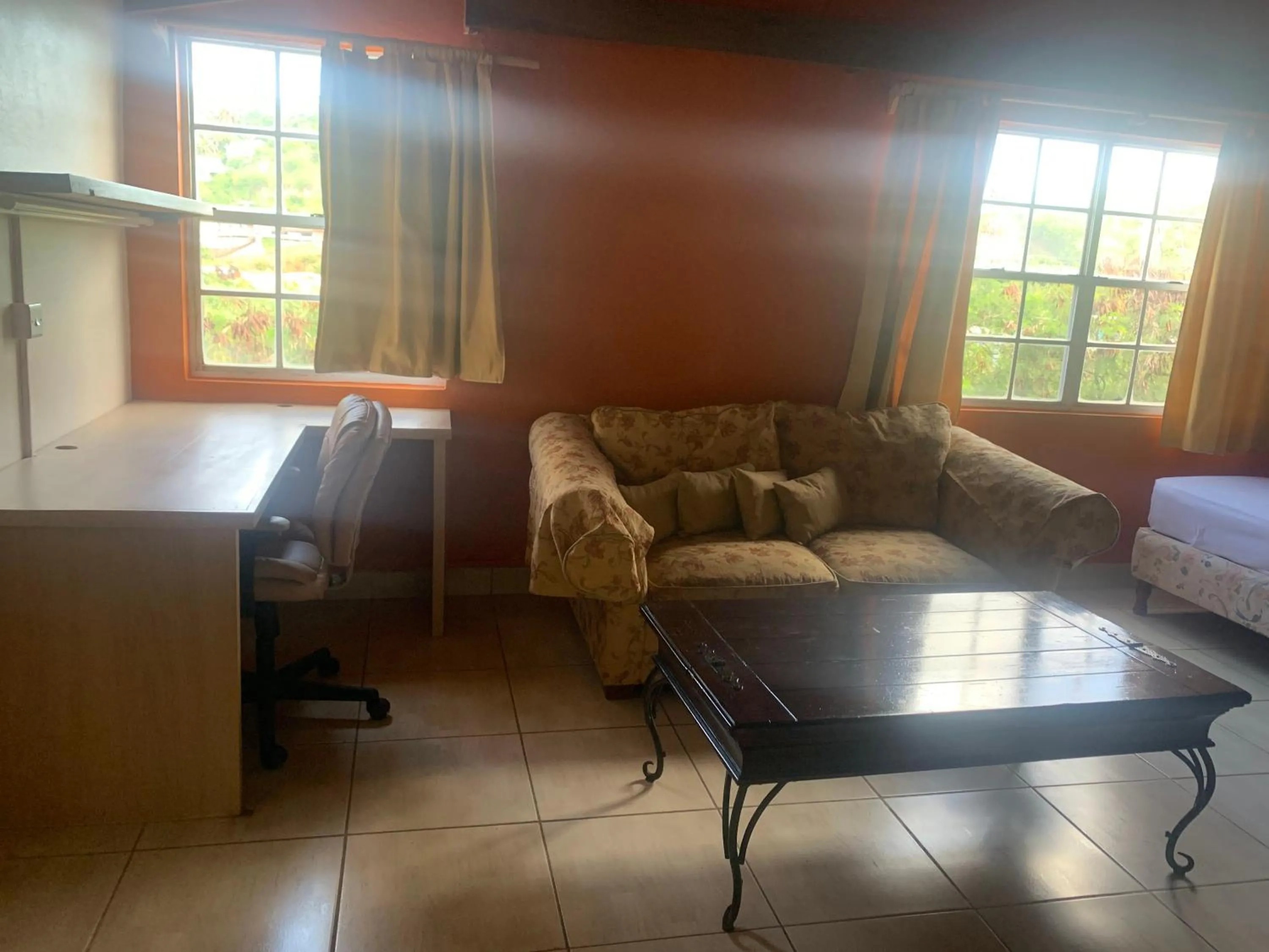 Seating area in Cool Running Apartments