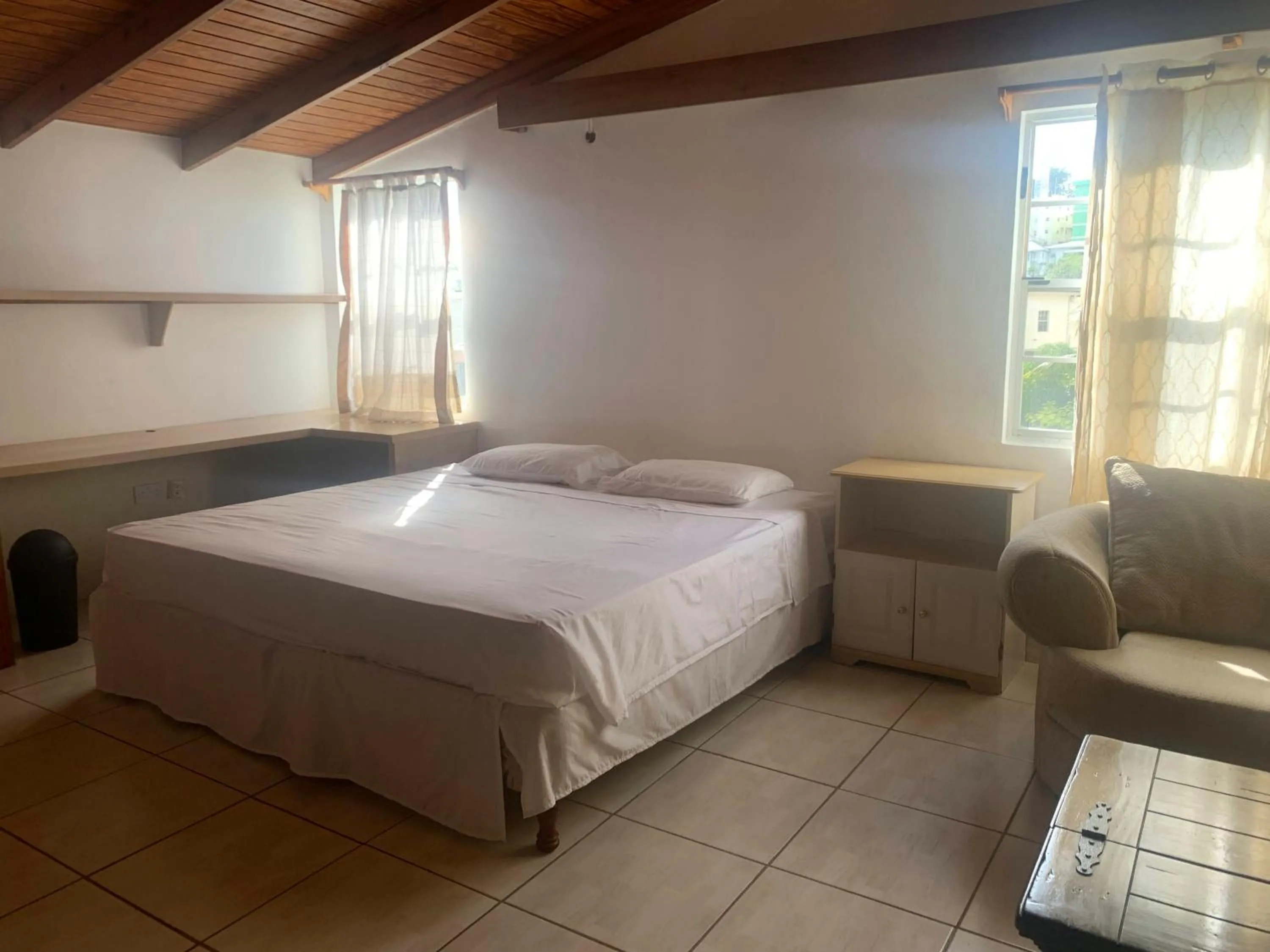 Bedroom, Bed in Cool Running Apartments