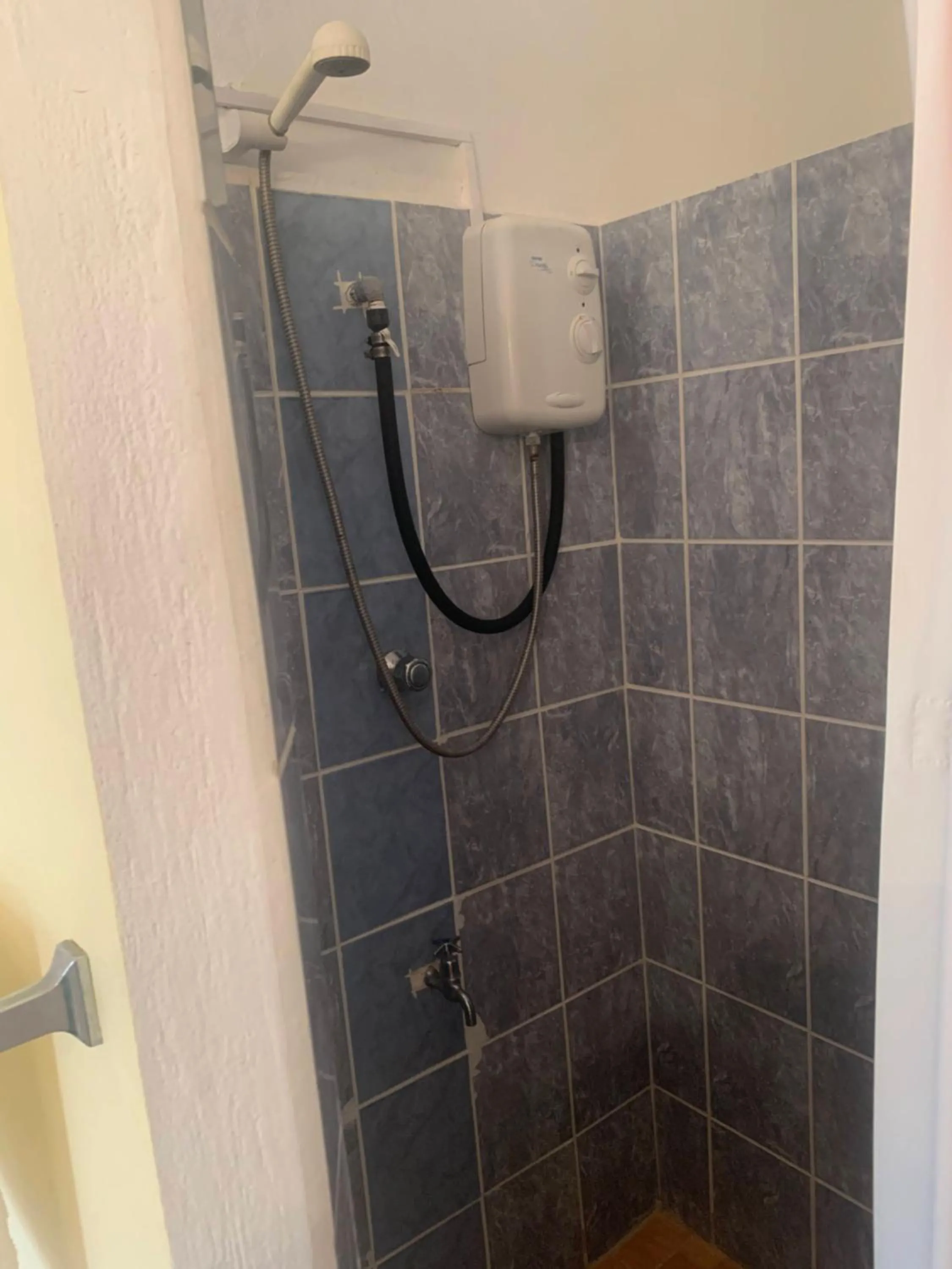 Shower in Cool Running Apartments
