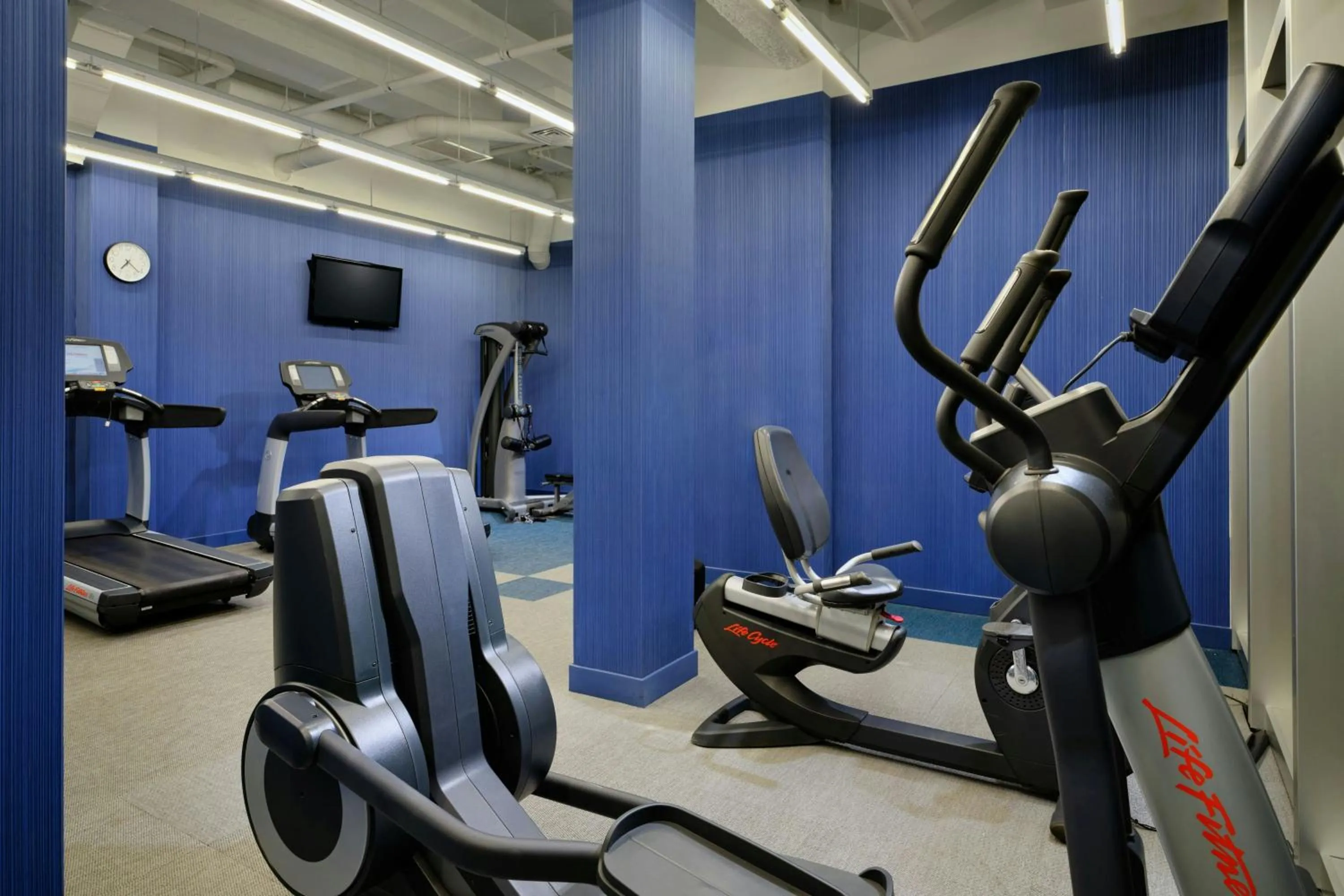Fitness centre/facilities in Aloft Miami Doral