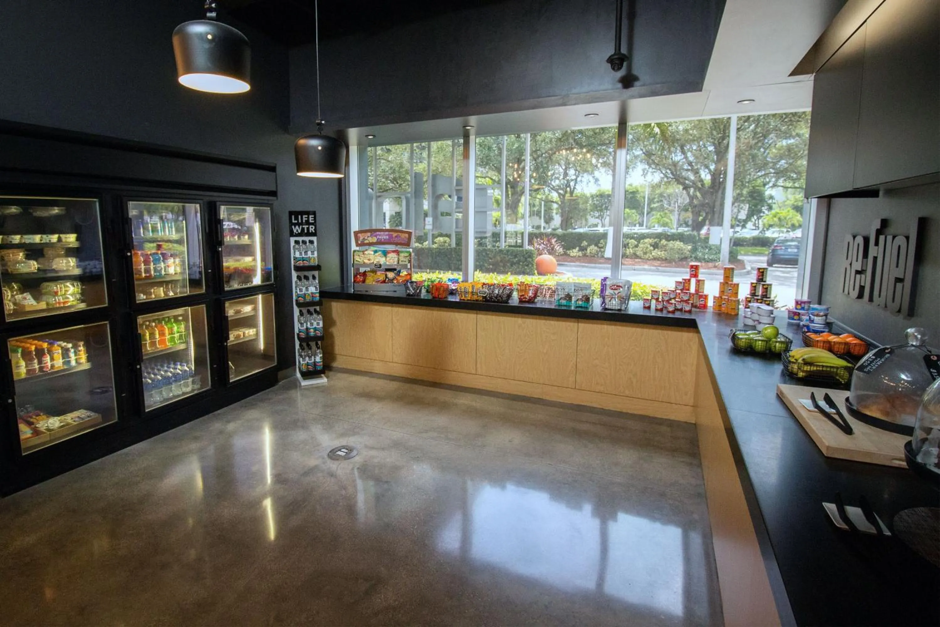 Restaurant/places to eat in Aloft Miami Doral