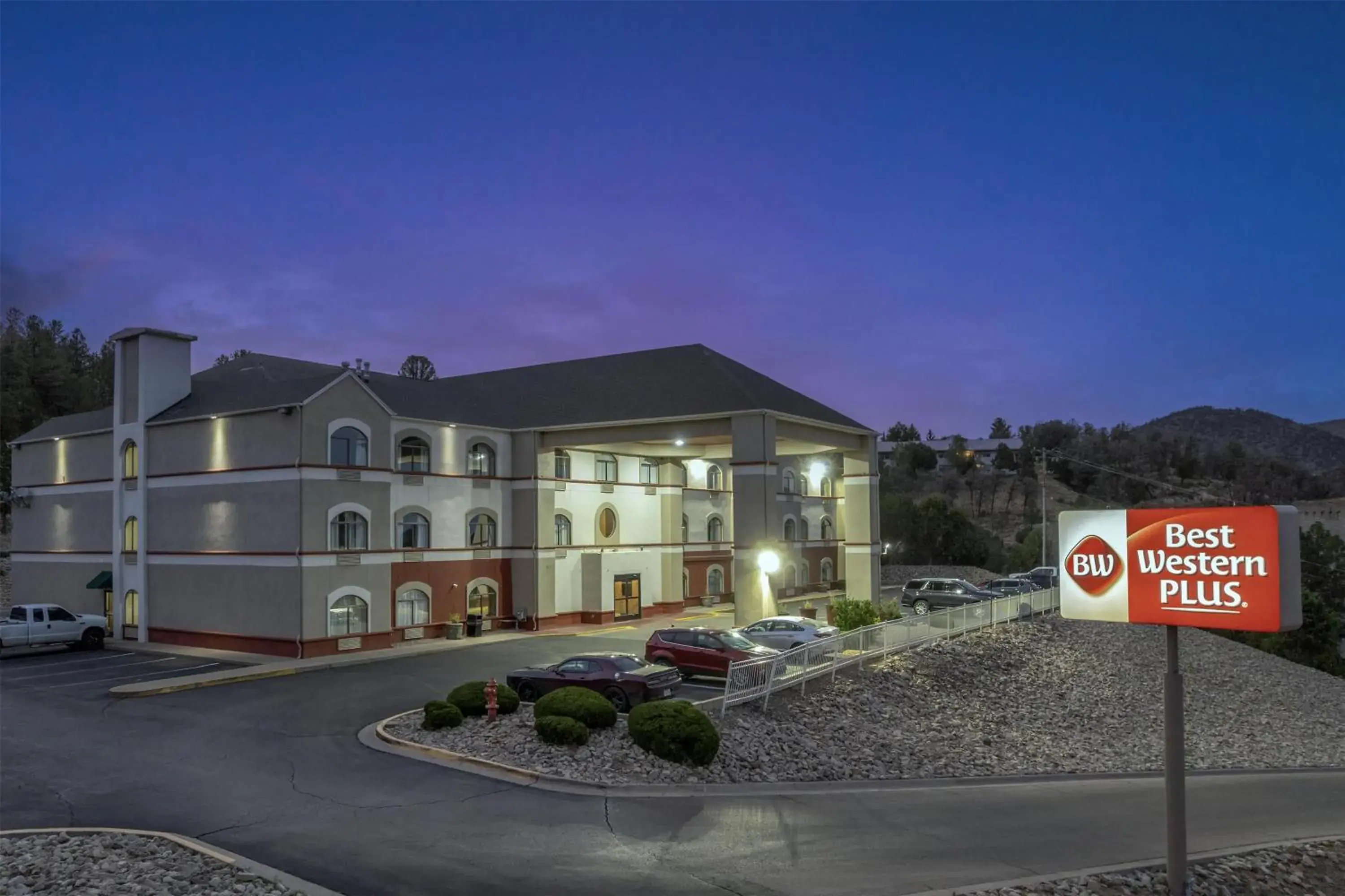 Property building in Best Western Plus Ruidoso Inn Property building in Best Western Plus Ruidoso Inn