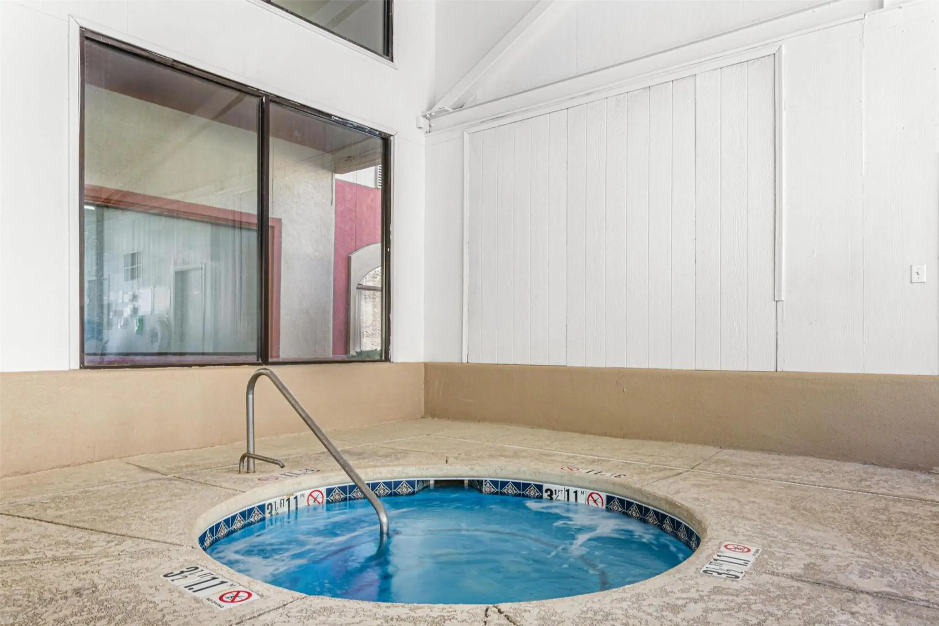 Pool view in Best Western Plus Ruidoso Inn Pool view in Best Western Plus Ruidoso Inn