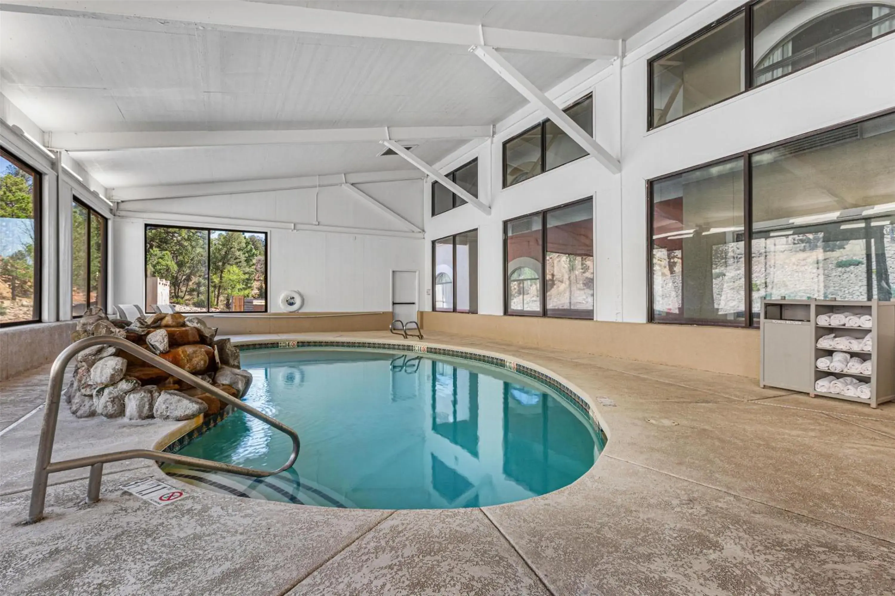 Pool view in Best Western Plus Ruidoso Inn Pool view in Best Western Plus Ruidoso Inn