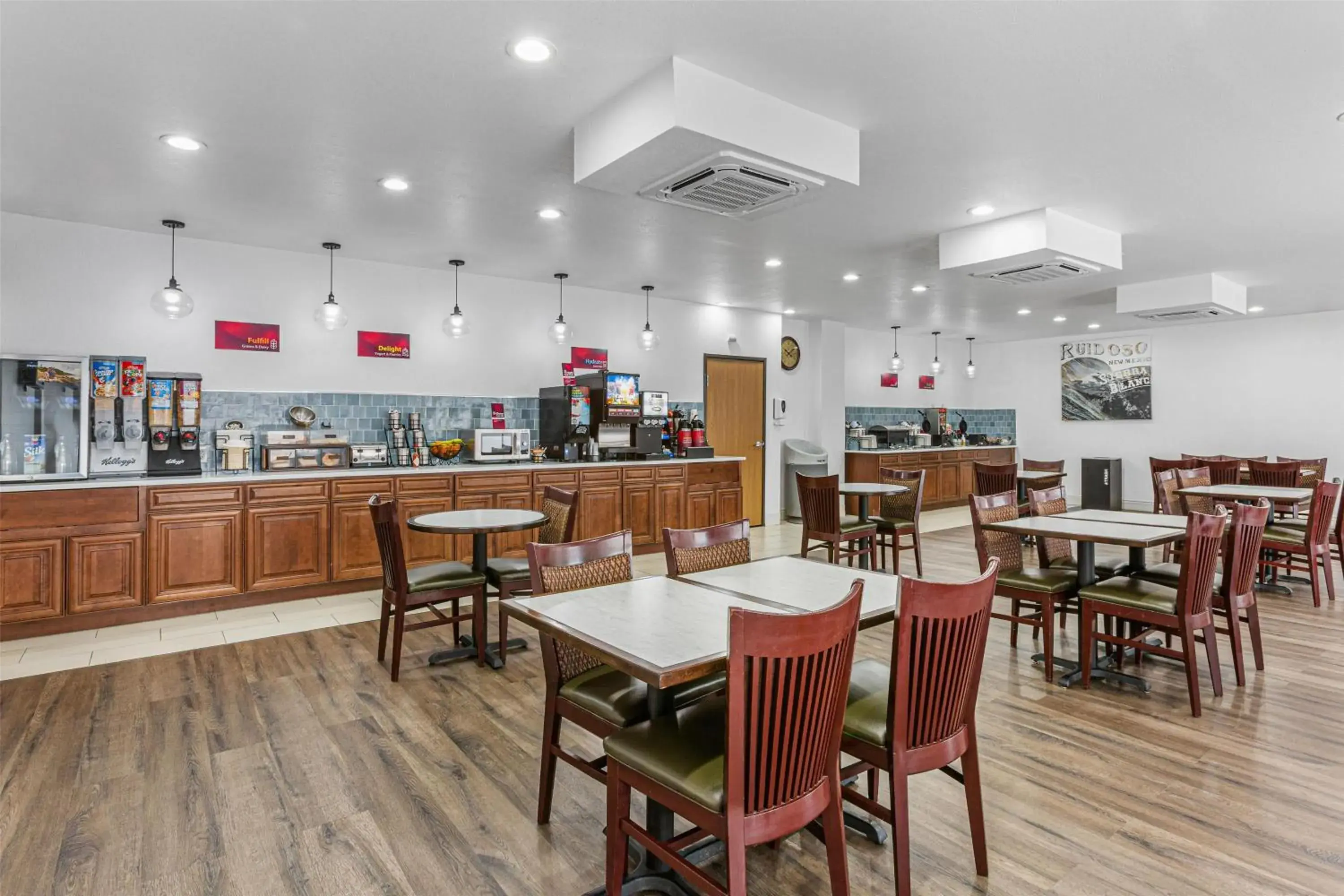 Breakfast in Best Western Plus Ruidoso Inn Breakfast in Best Western Plus Ruidoso Inn