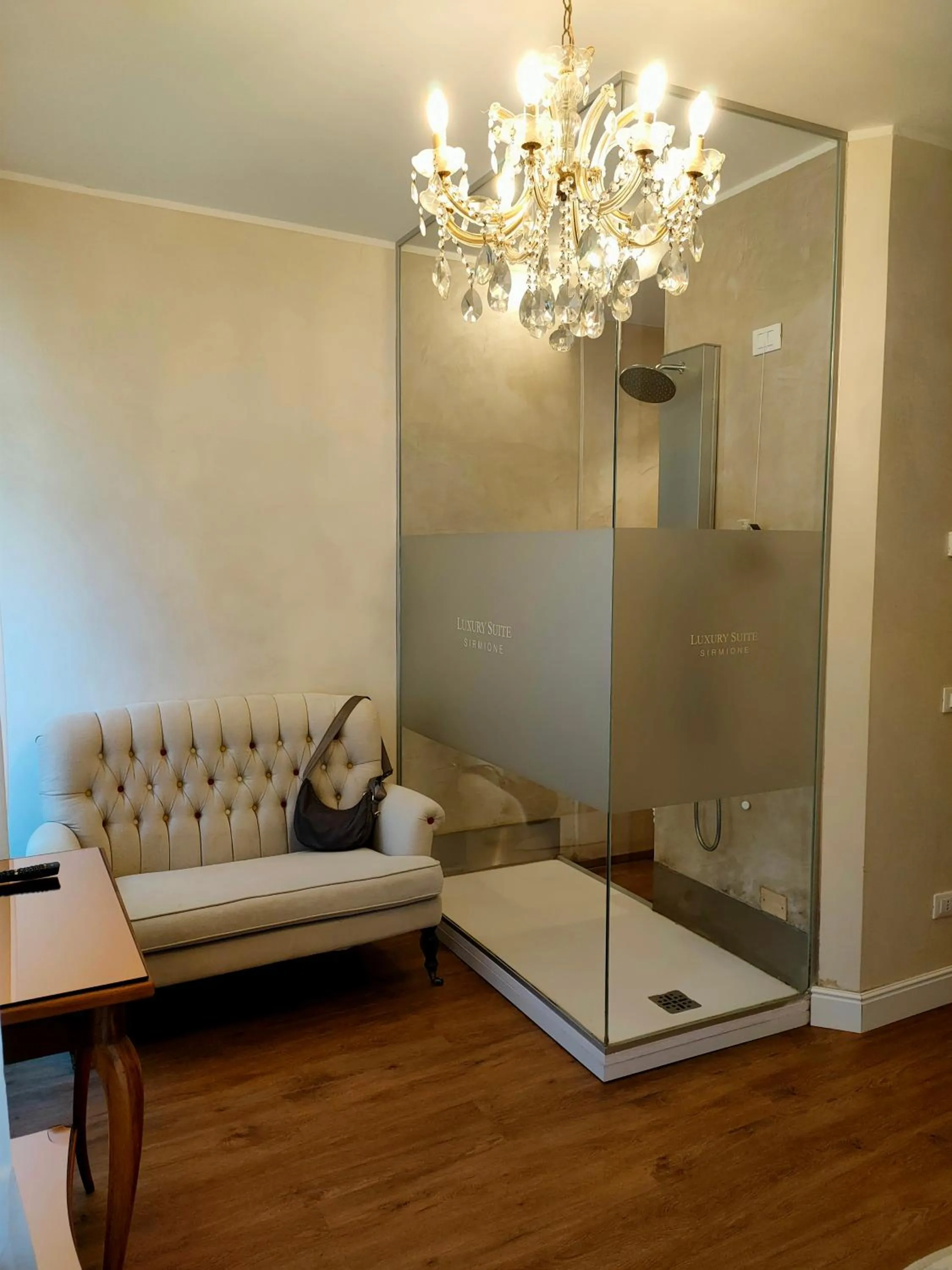 Shower in Luxury Suite Sirmione