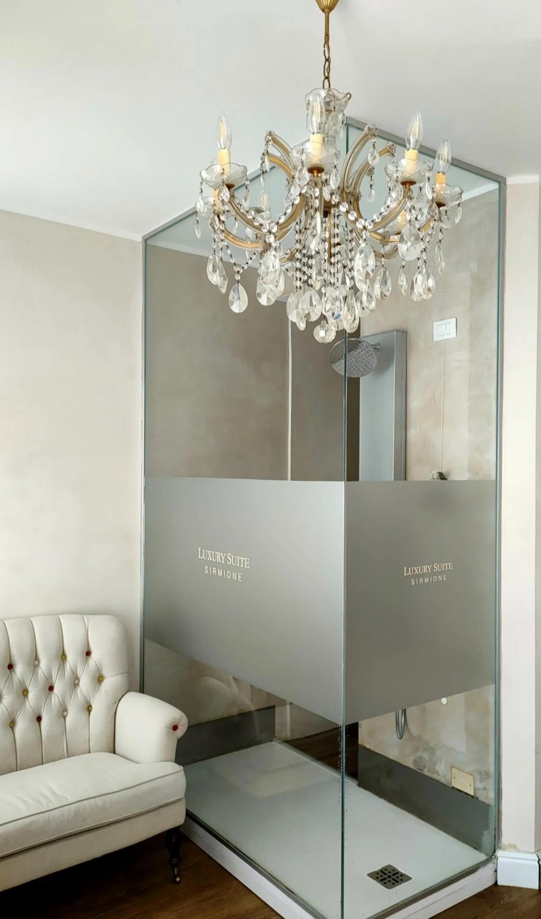 Bathroom in Luxury Suite Sirmione