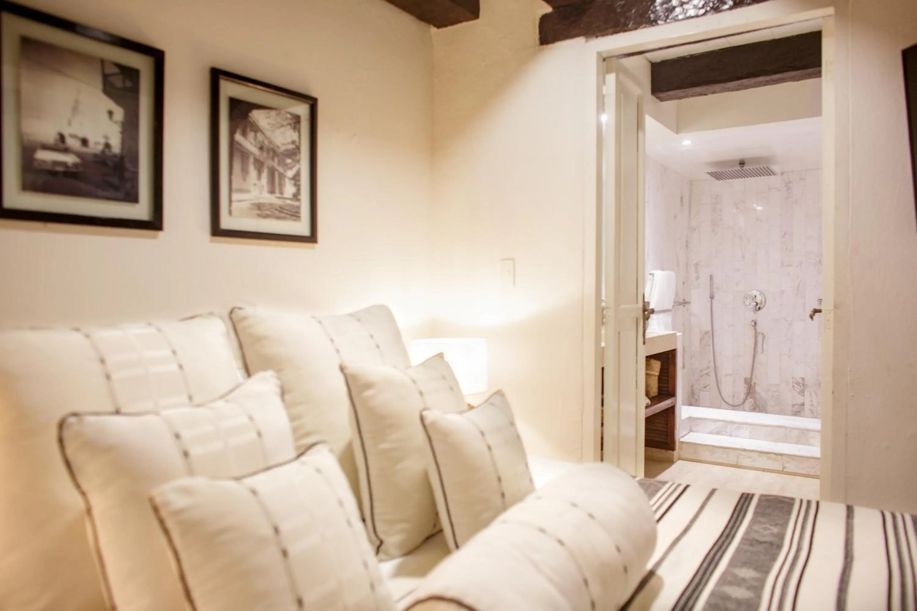 Bed in Leones de Alba Hotel Boutique