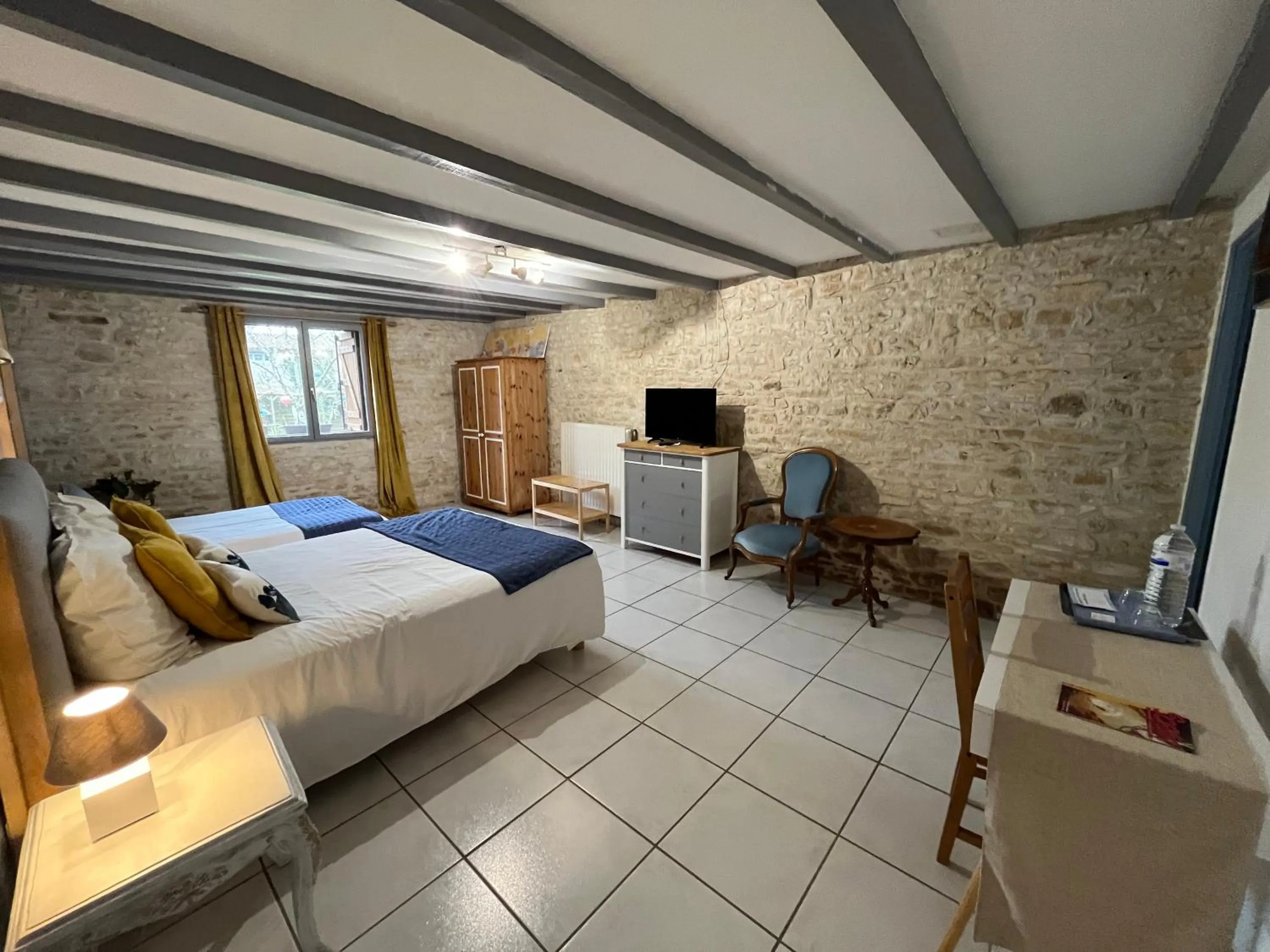 Bed in Les Bruyeres Chambres dhotes et Gite