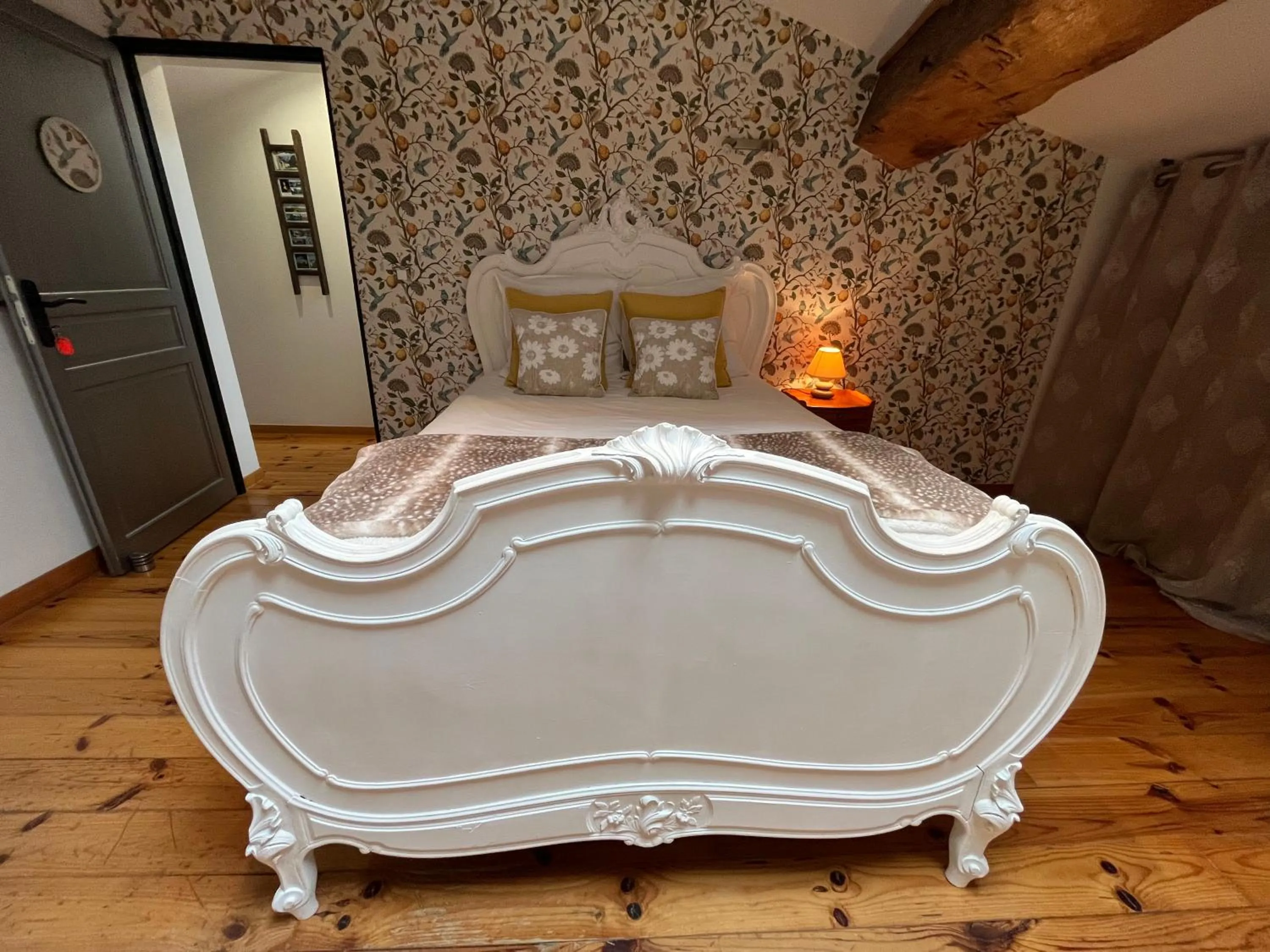 Bed in Les Bruyeres Chambres dhotes et Gite