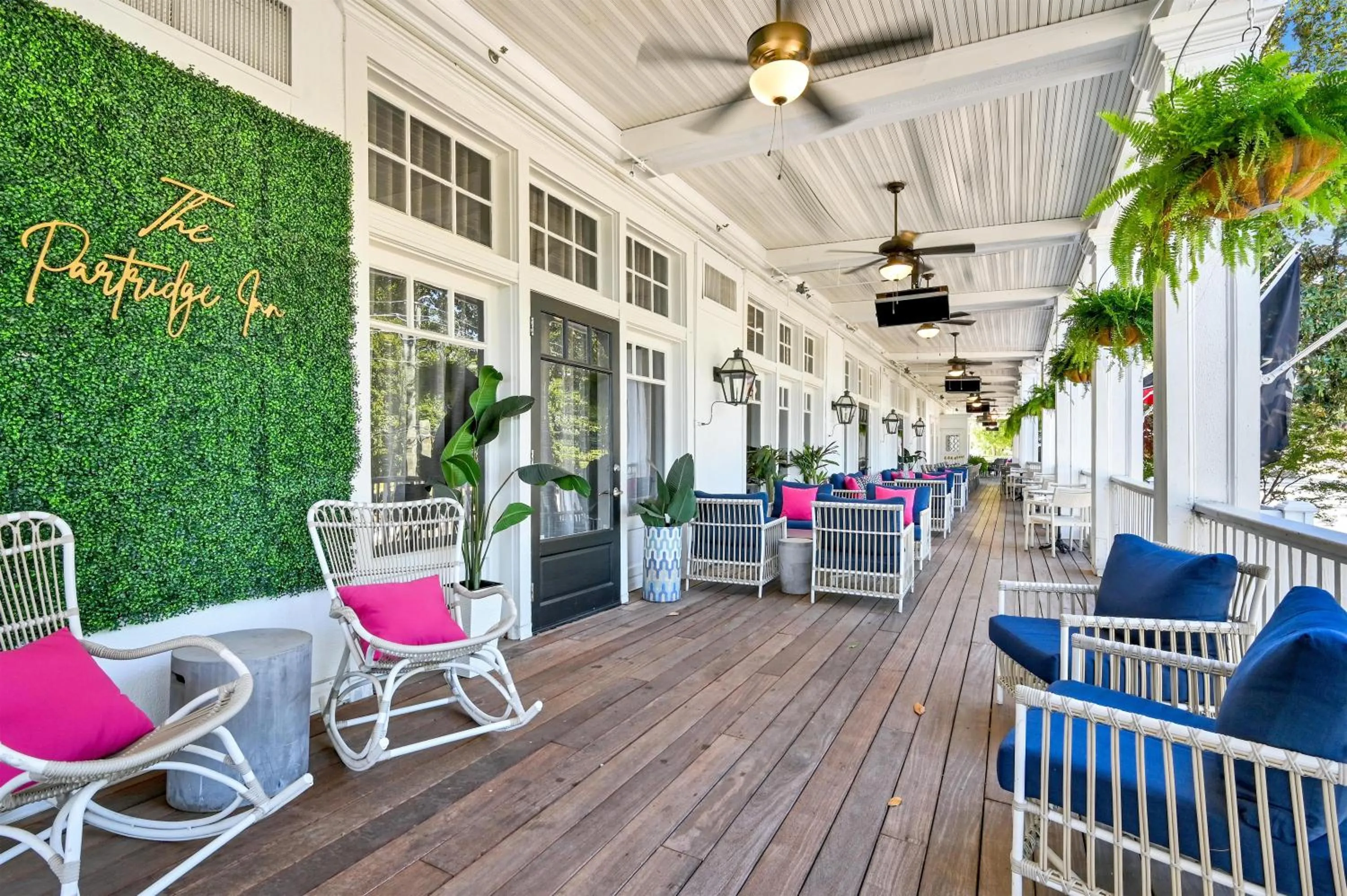 Patio in The Partridge Inn Augusta, Curio Collection by Hilton