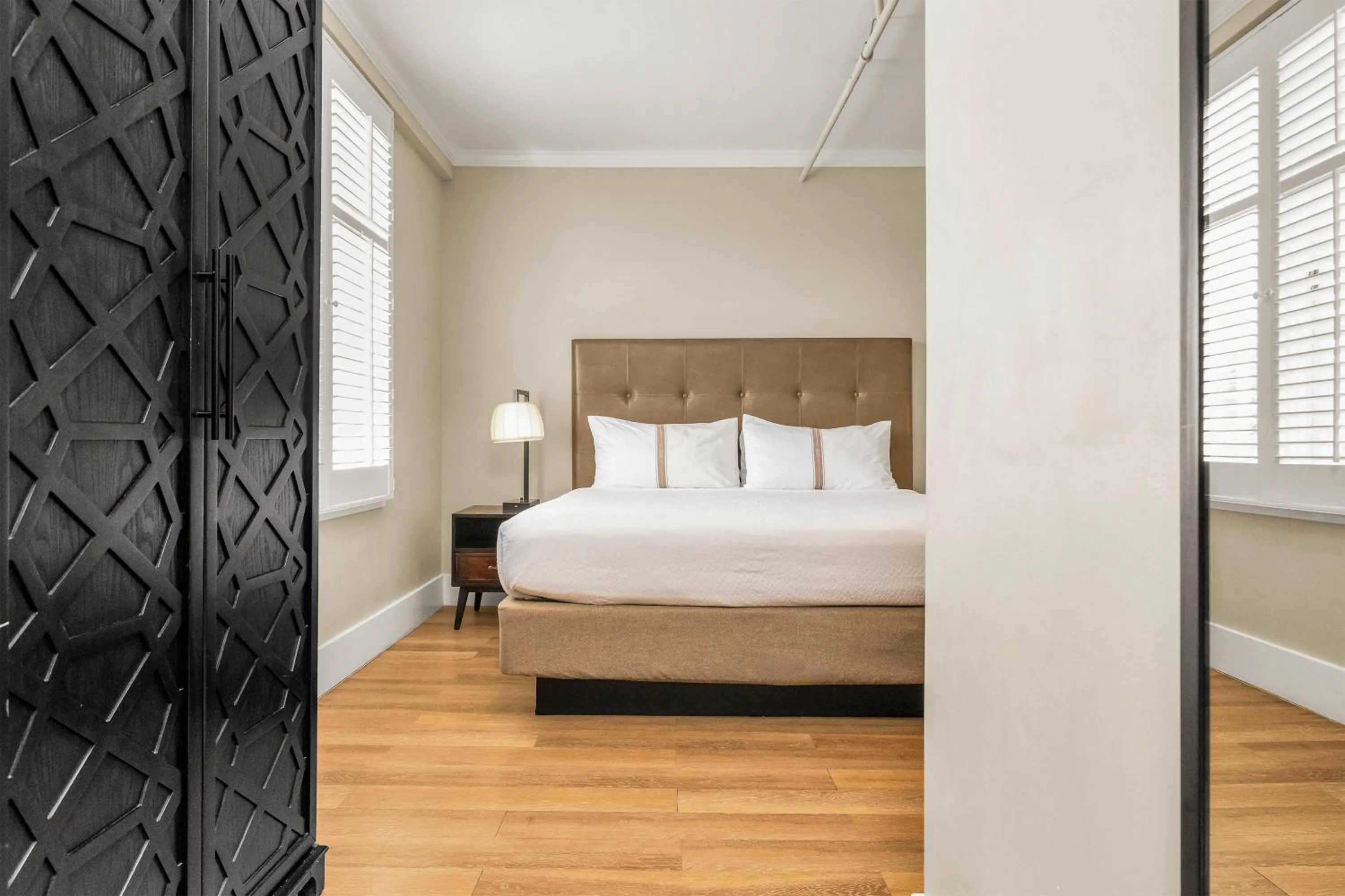 Bed in Hotel Petaluma, Tapestry Collection by Hilton