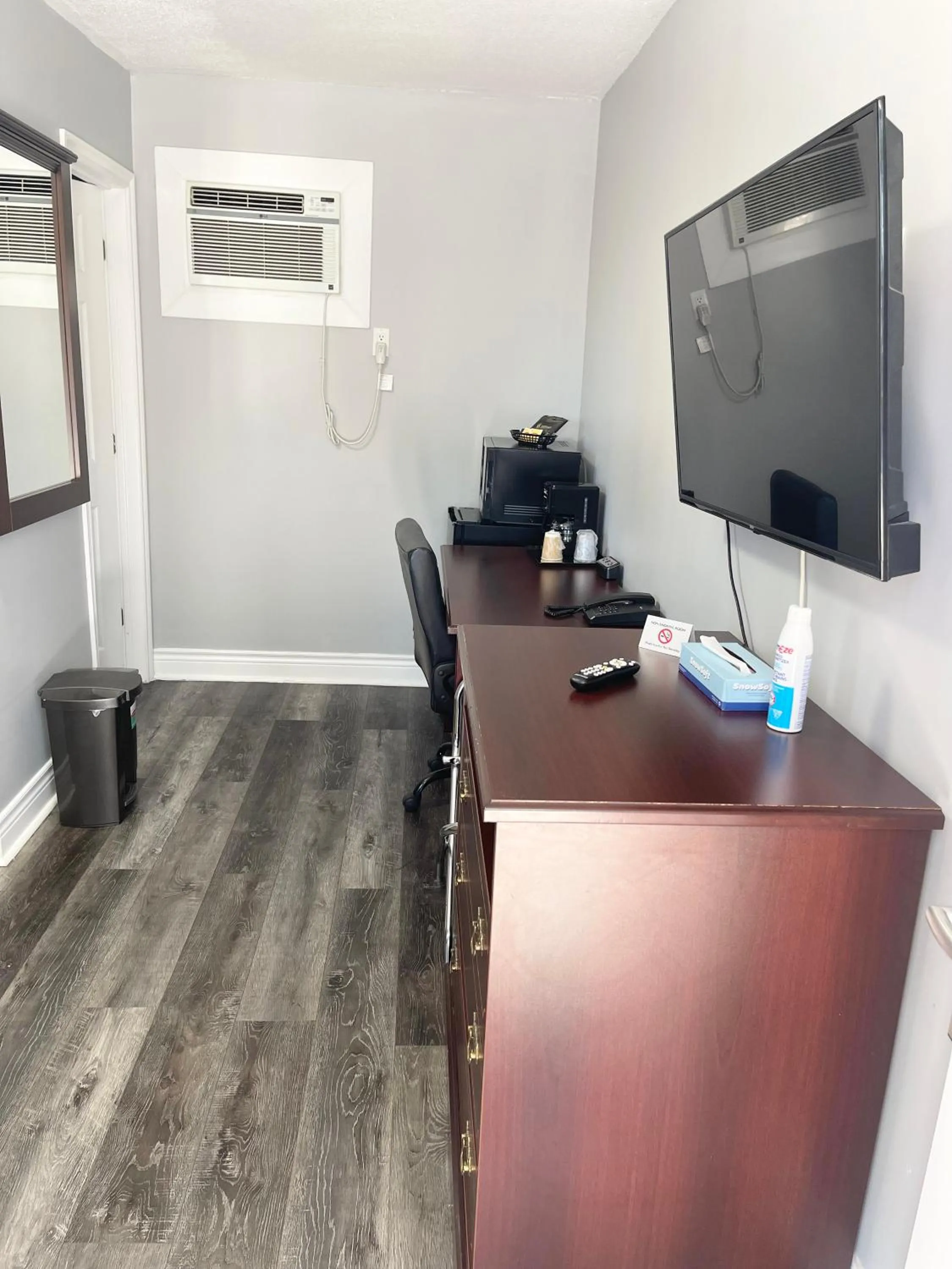 air conditioner in North Bay Inn