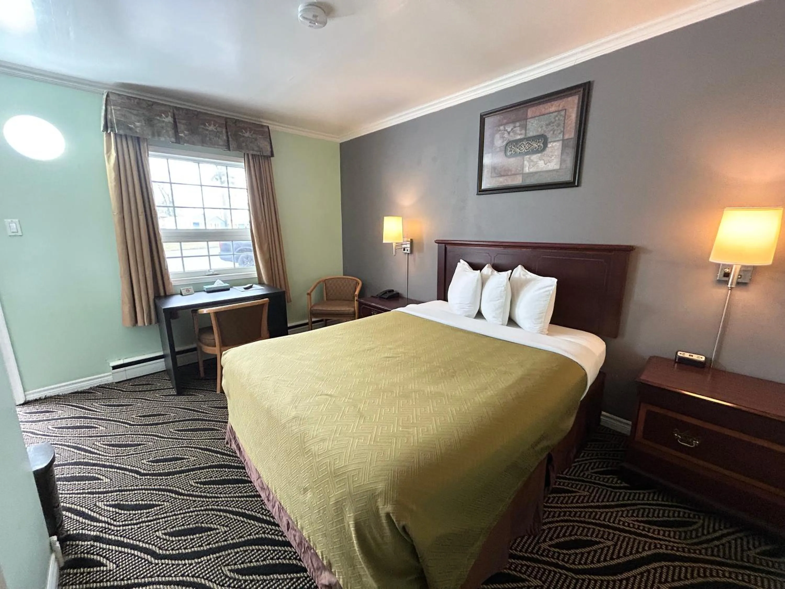 Bedroom, Bed in North Bay Inn