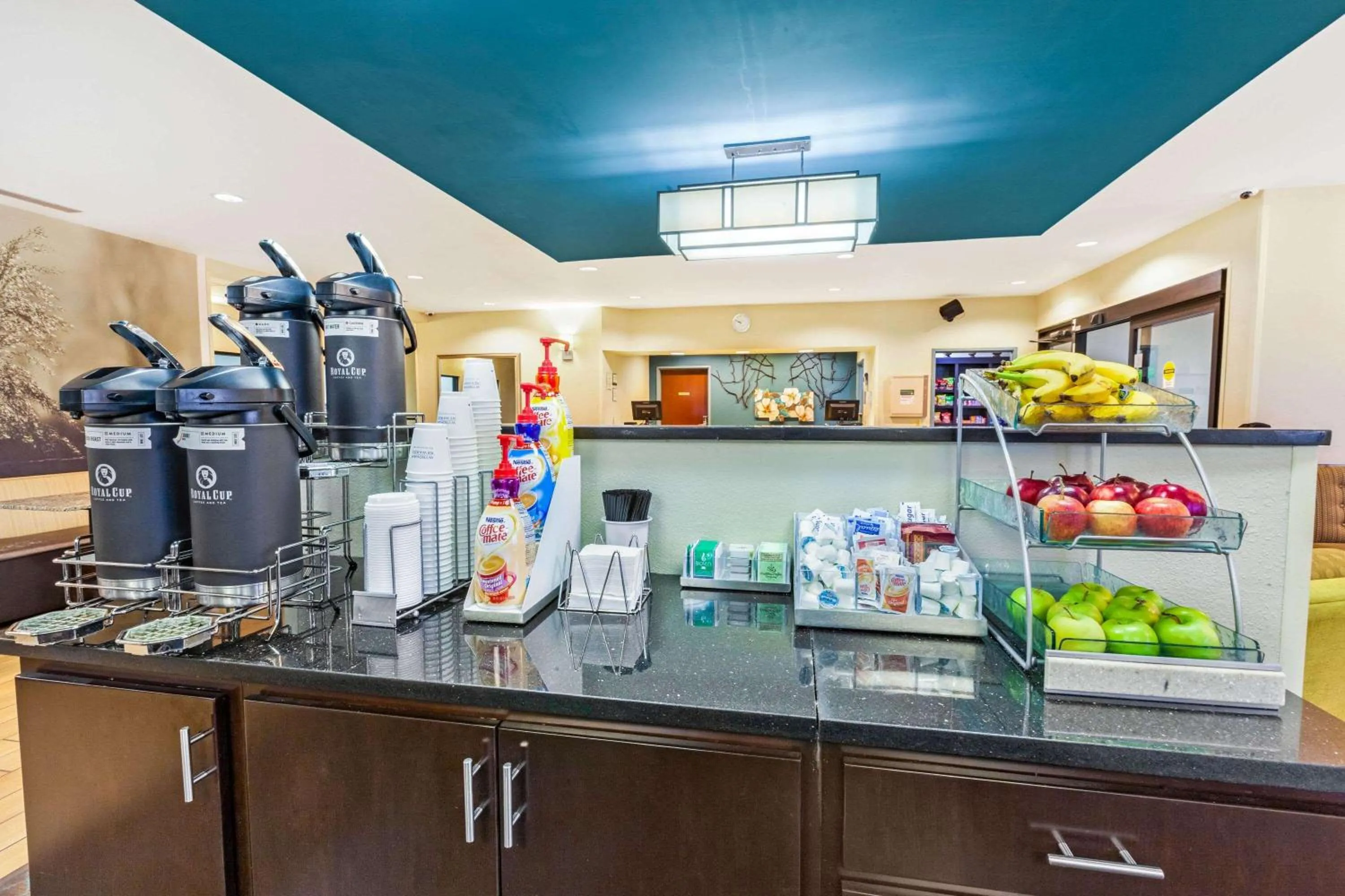 Restaurant/places to eat in La Quinta by Wyndham South Bend