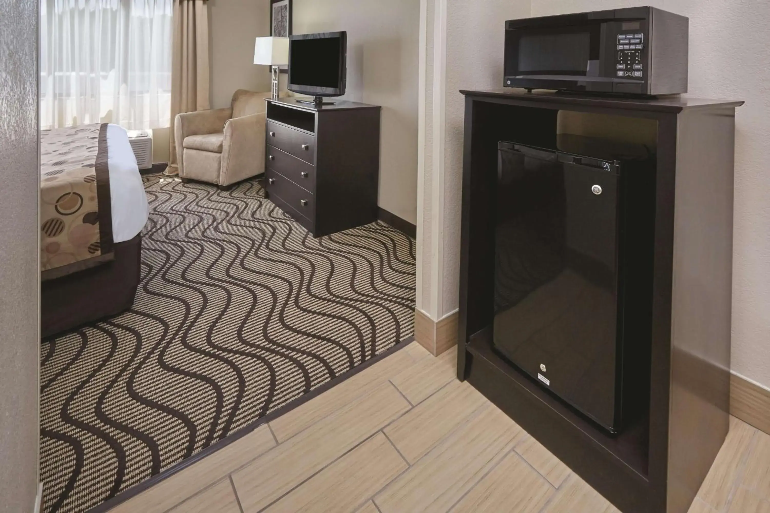 Photo of the whole room in La Quinta by Wyndham South Bend Photo of the whole room in La Quinta by Wyndham South Bend