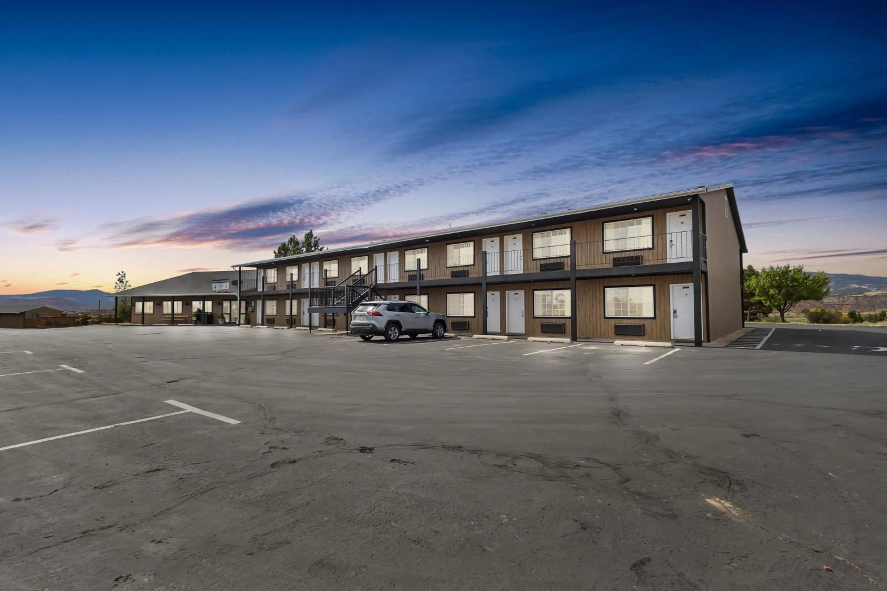 Property building in Broken Spur Inn & Steakhouse