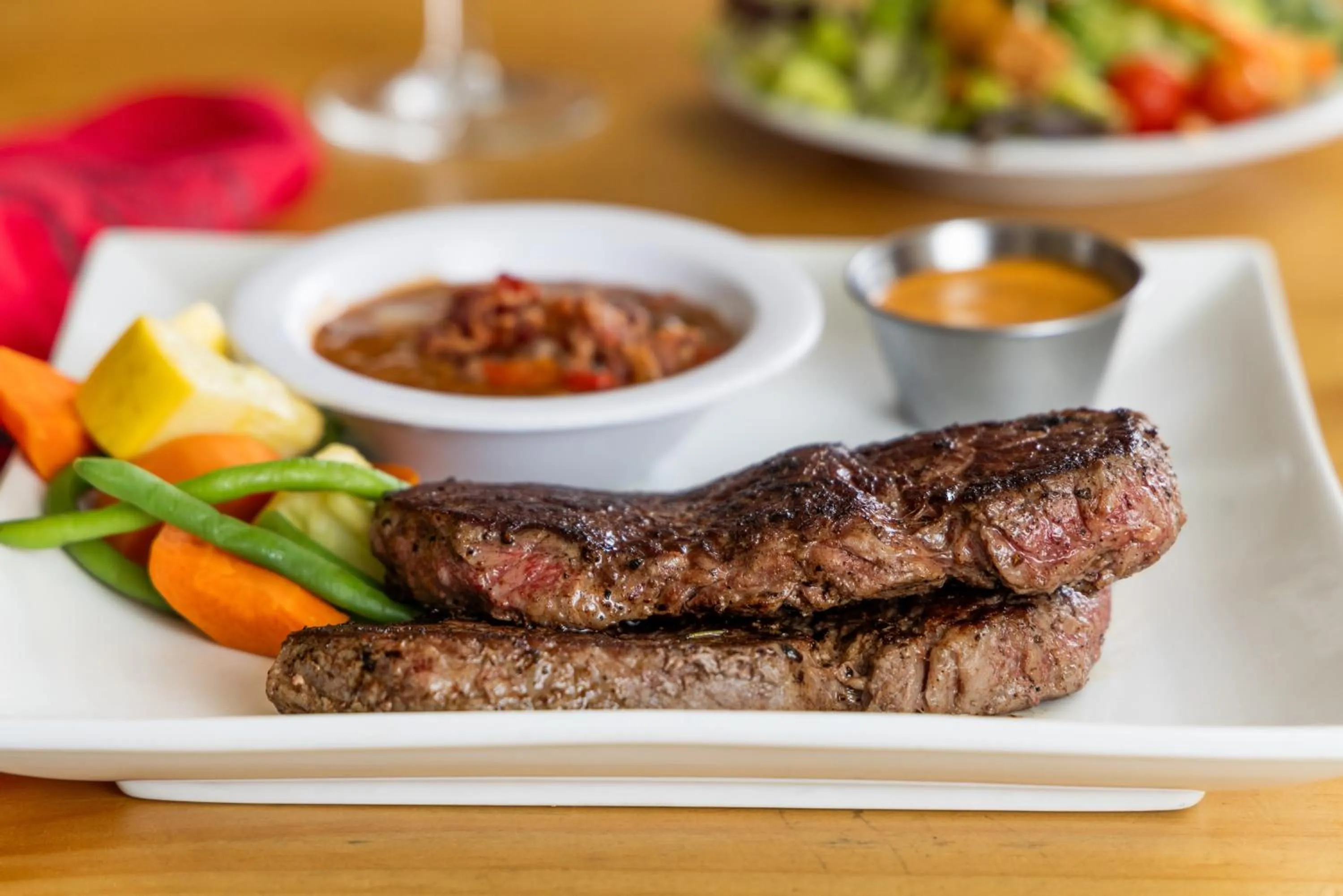 Restaurant/places to eat in Broken Spur Inn & Steakhouse