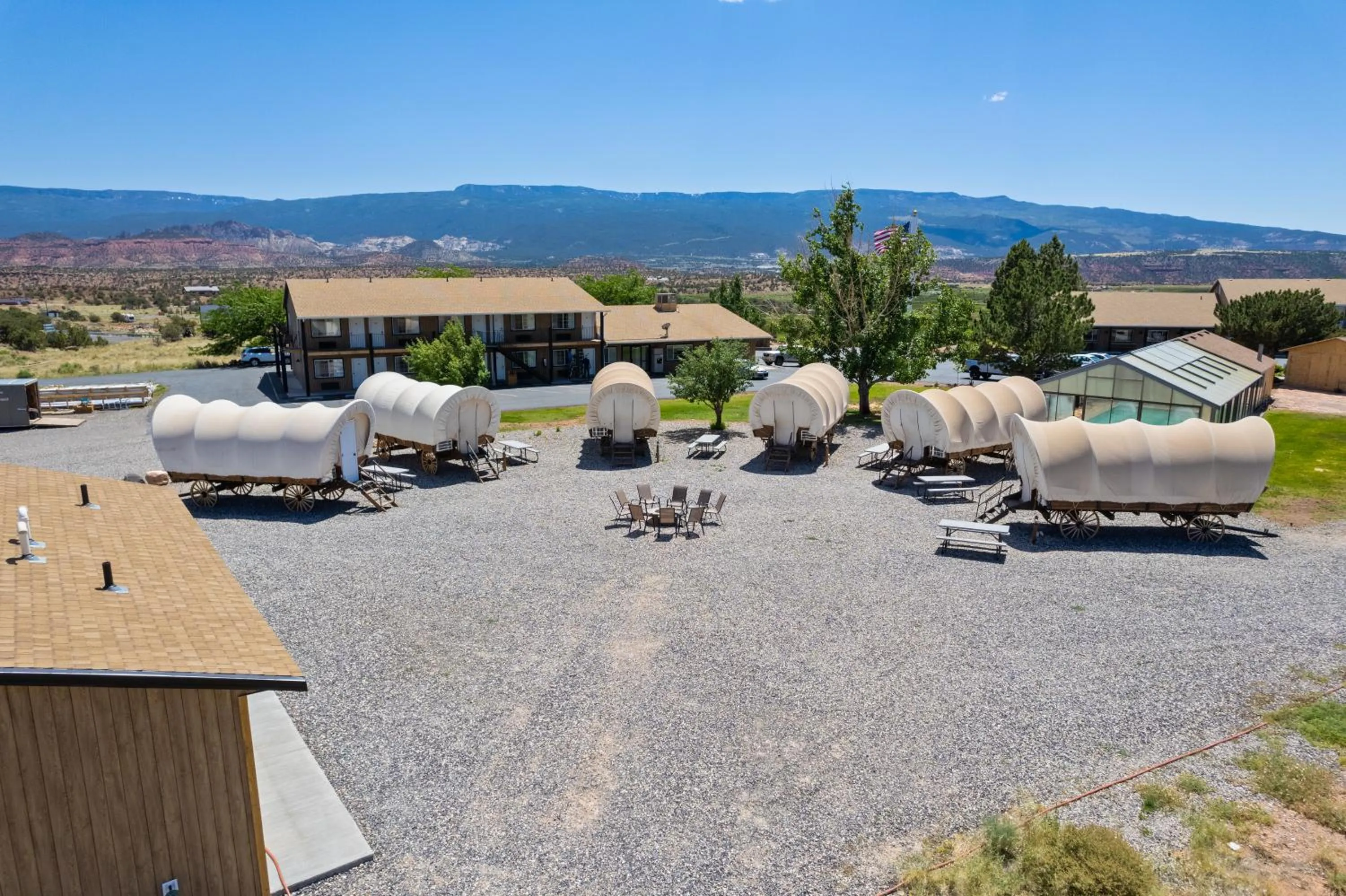 Property building in Broken Spur Inn & Steakhouse