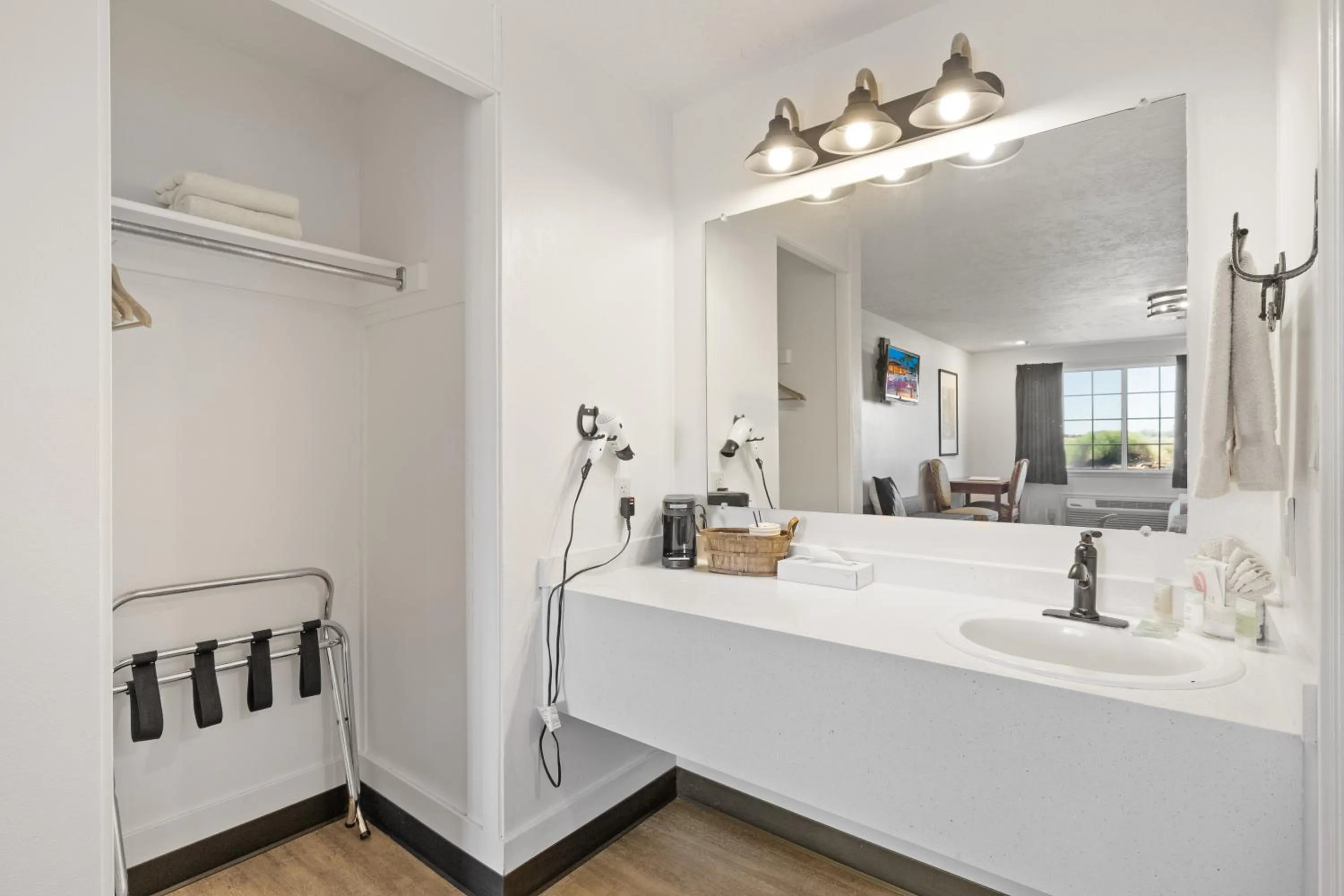 Bathroom in Broken Spur Inn & Steakhouse