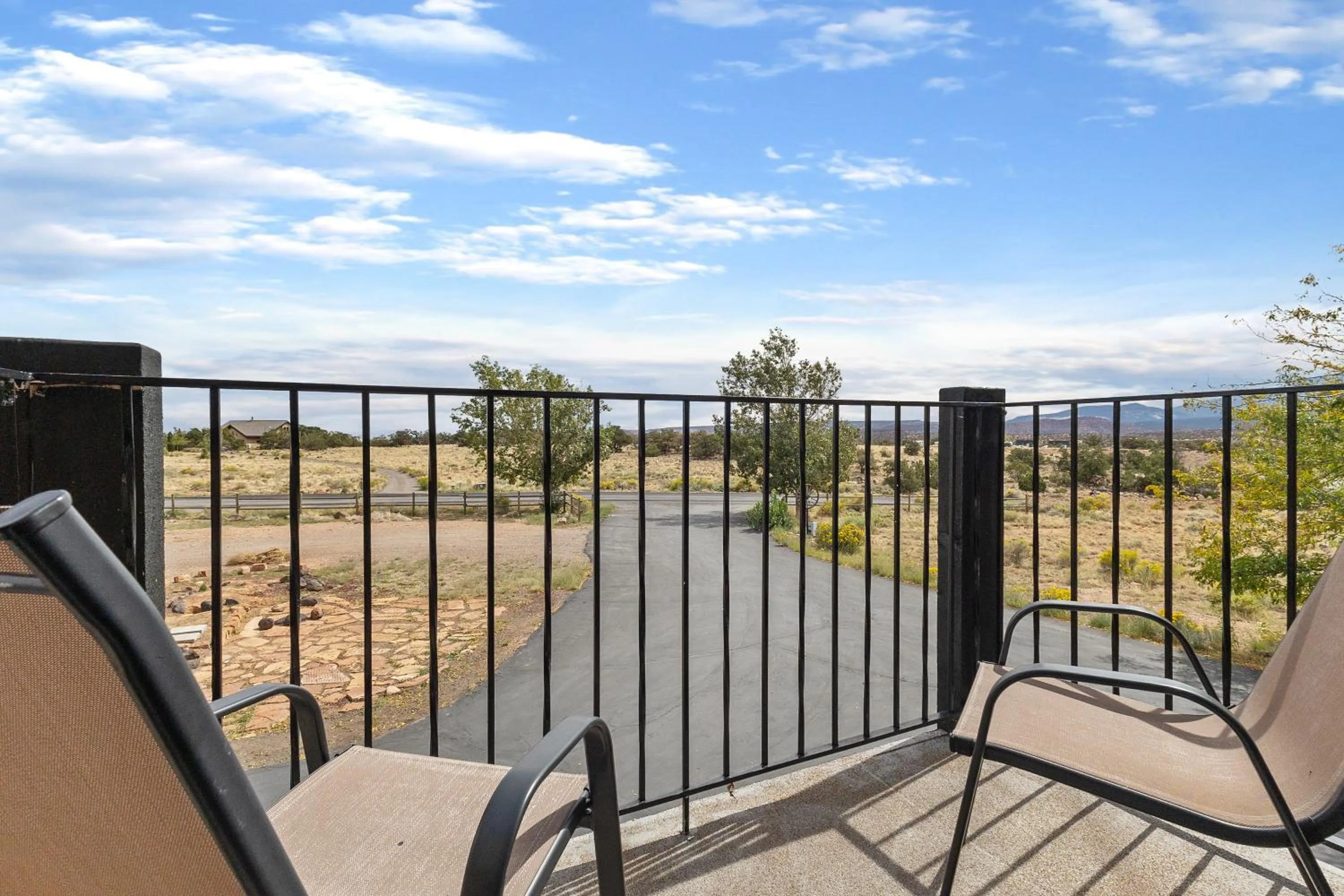 Balcony/Terrace in Broken Spur Inn & Steakhouse