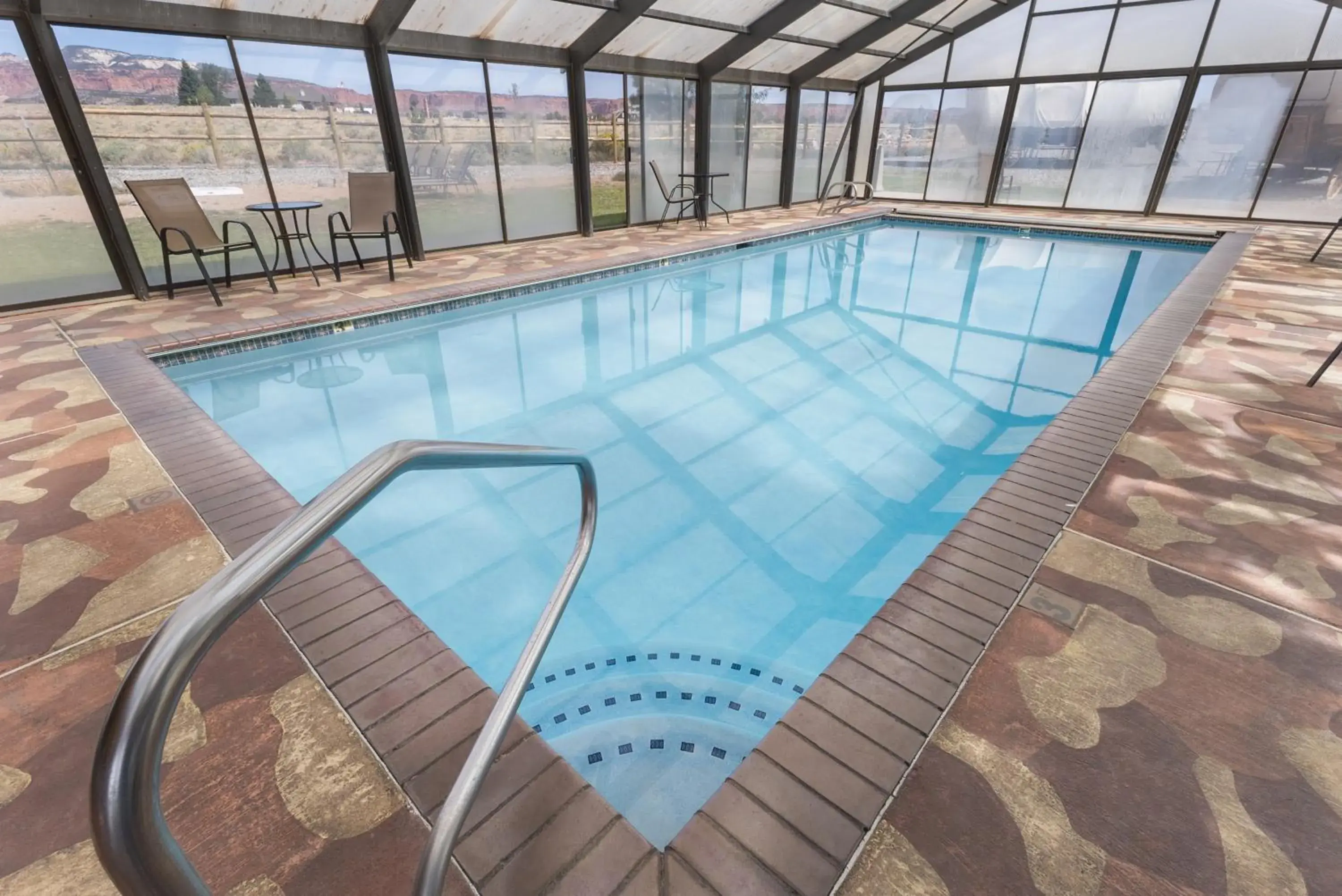 Swimming pool in Broken Spur Inn & Steakhouse Swimming pool in Broken Spur Inn & Steakhouse