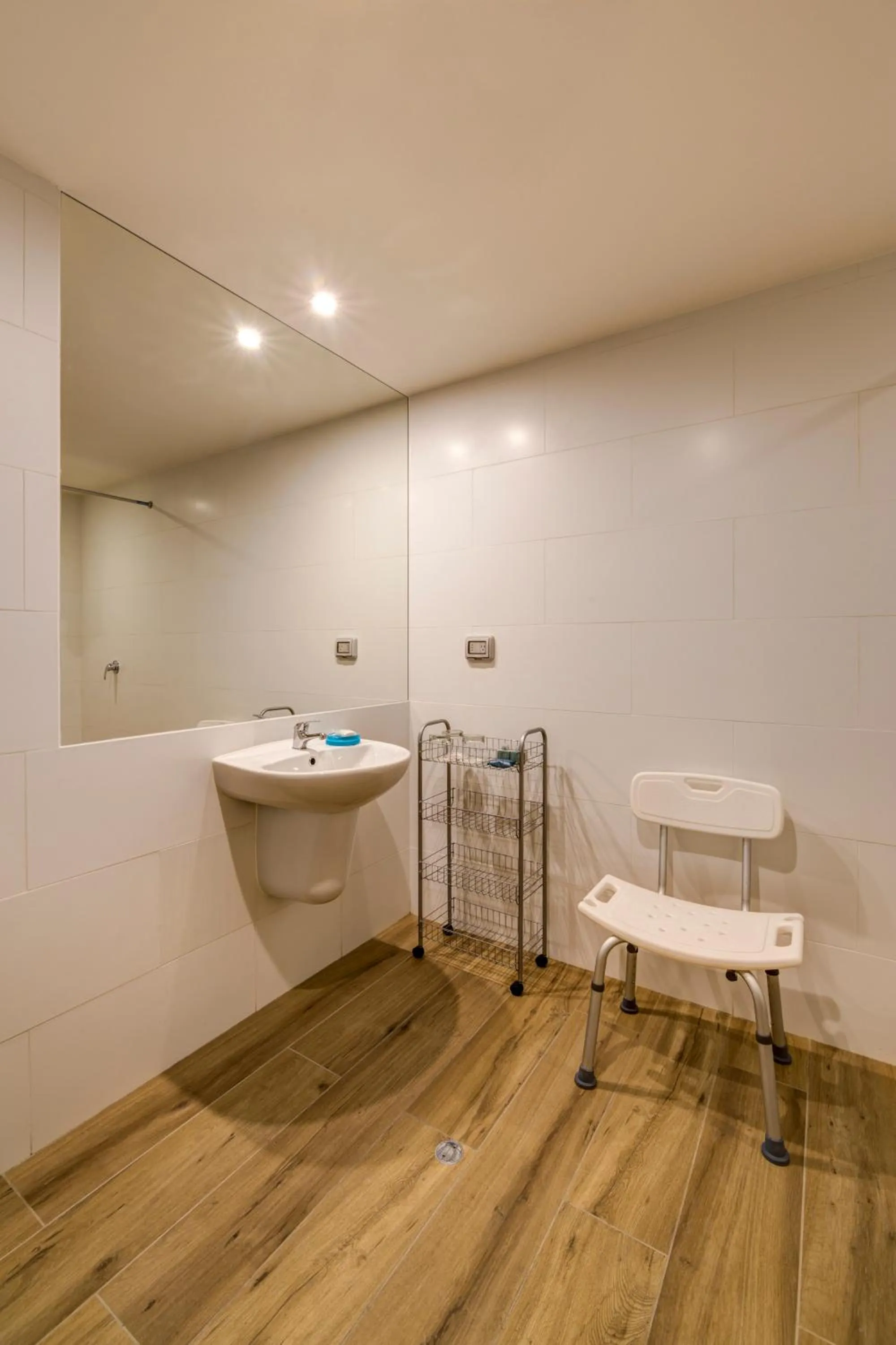 Bathroom in Arawi Miraflores Express