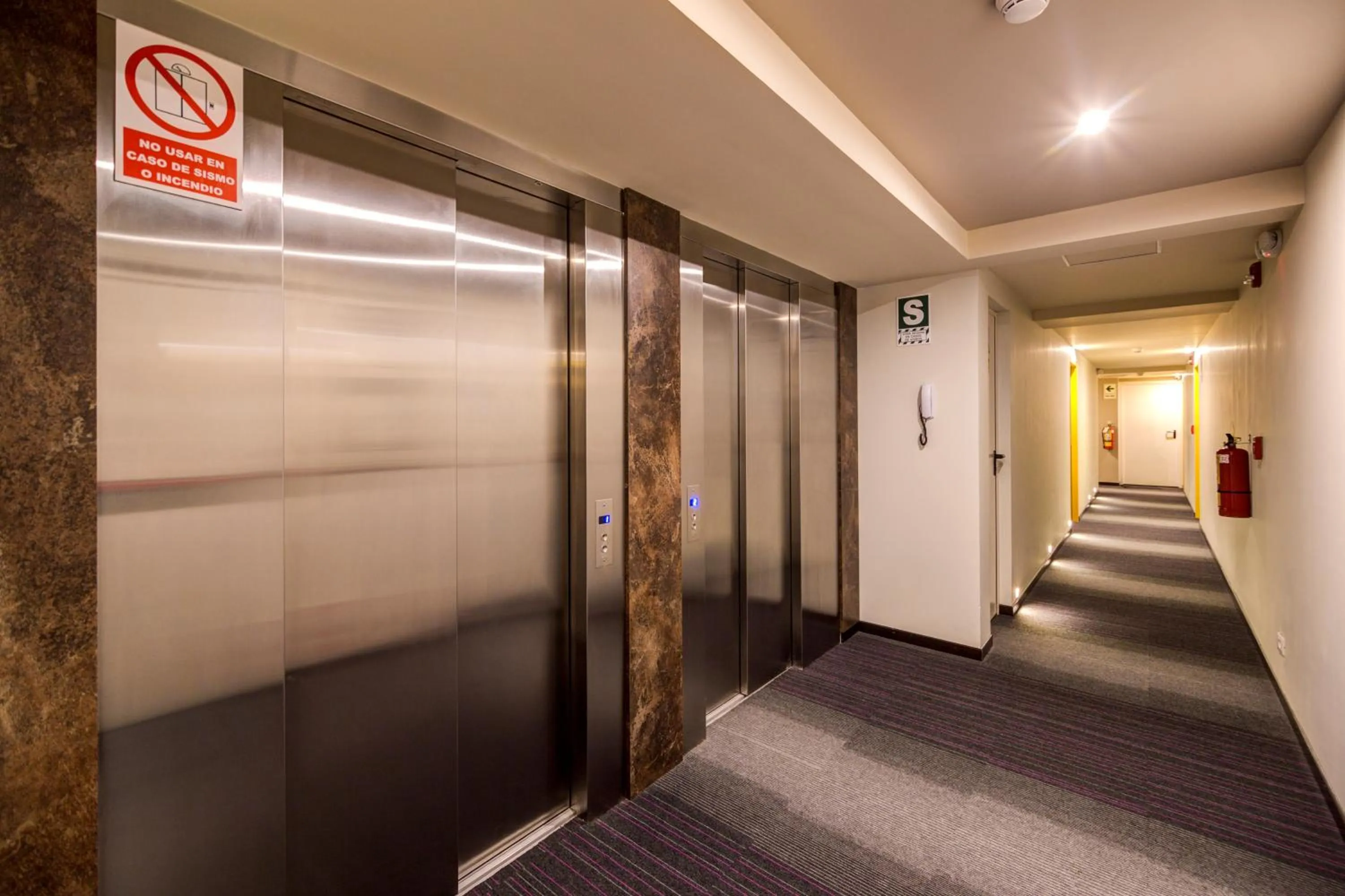 Property building in Arawi Miraflores Express