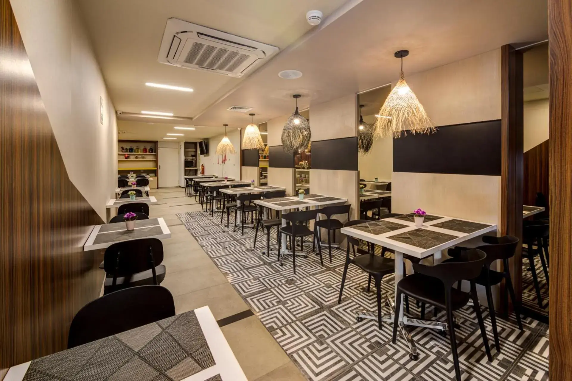 Restaurant/places to eat in Arawi Miraflores Express Restaurant/places to eat in Arawi Miraflores Express