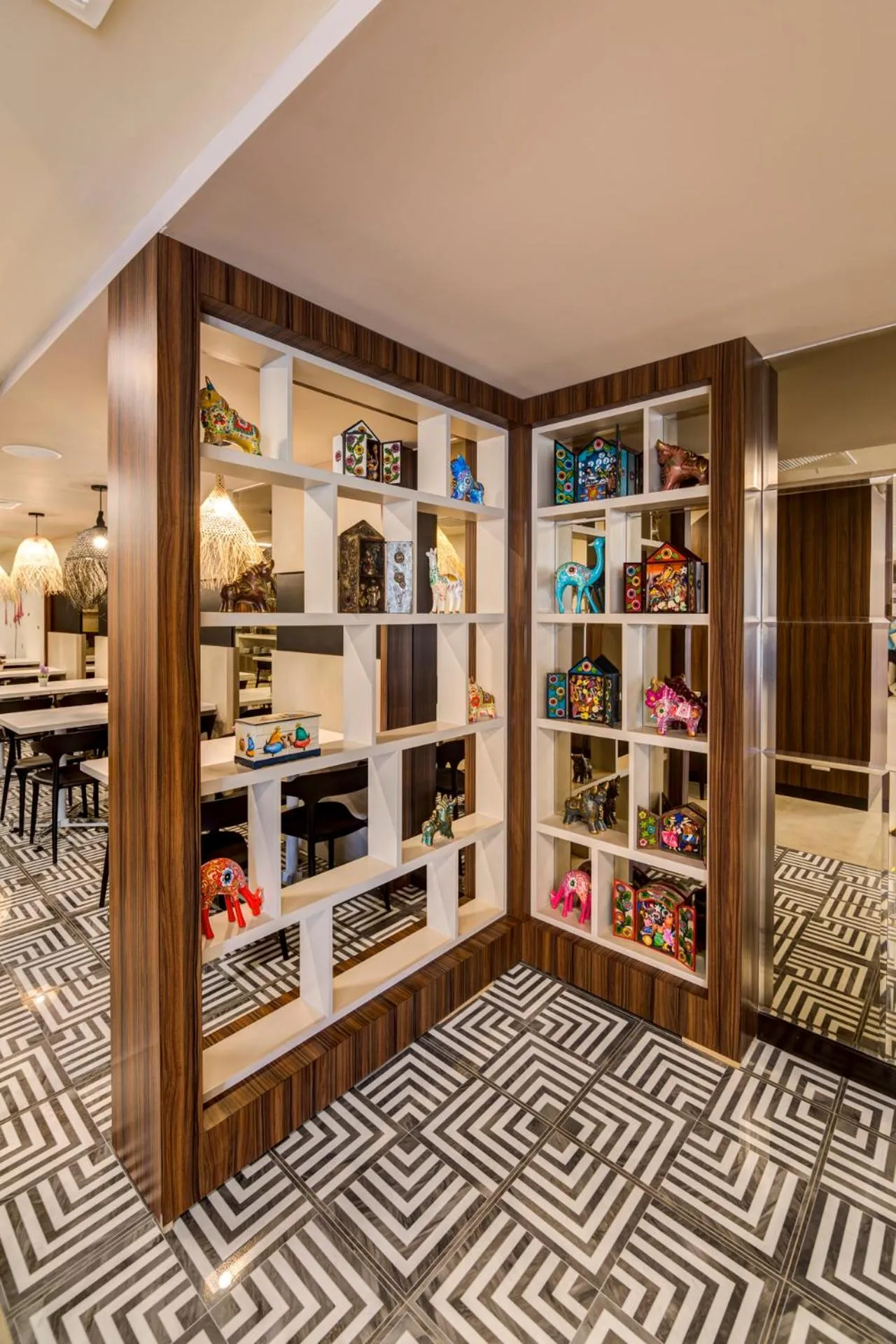 On-site shops in Arawi Miraflores Express