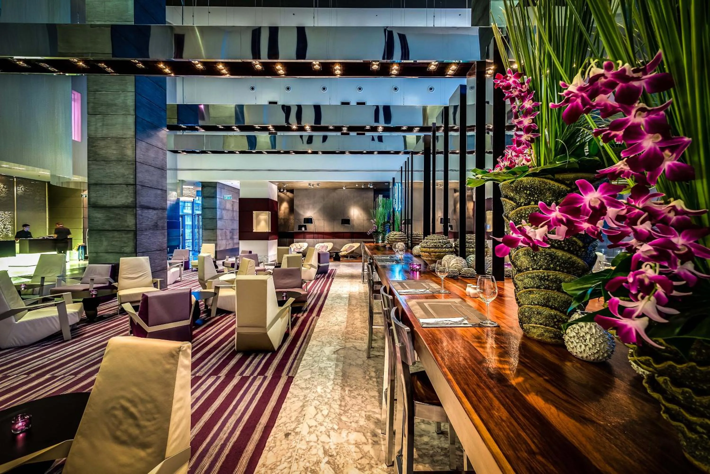 Lounge or bar in Royal Beach Hotel Tel Aviv by Isrotel Exclusive