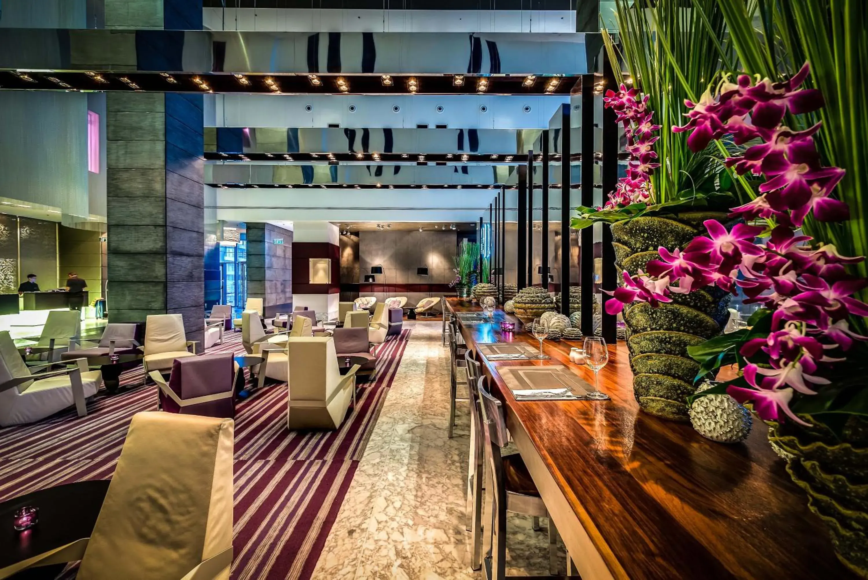 Lounge or bar in Royal Beach Hotel Tel Aviv by Isrotel Exclusive Lounge or bar in Royal Beach Hotel Tel Aviv by Isrotel Exclusive