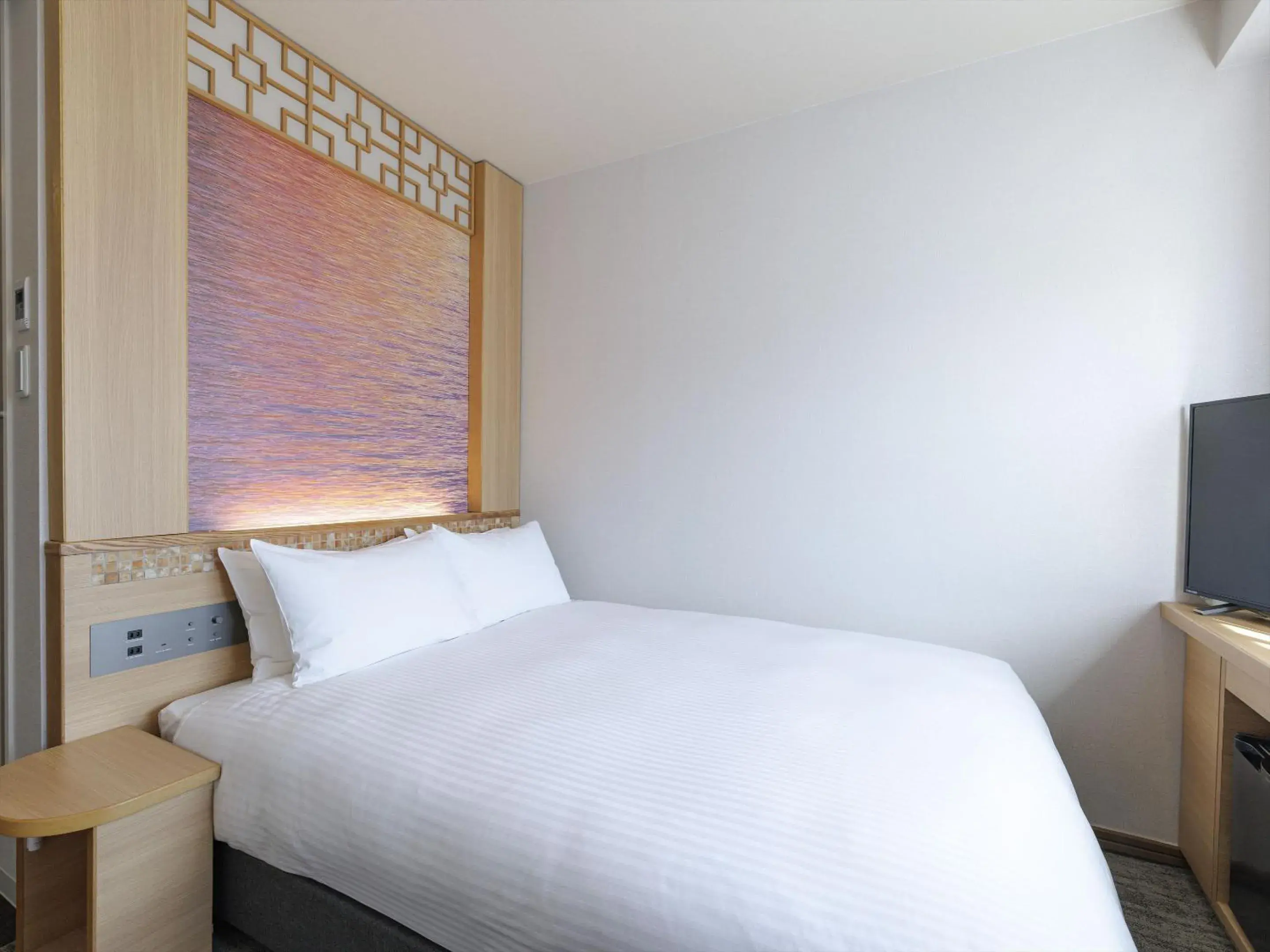 Photo of the whole room, Bed in JR Kyushu Hotel Nagasaki Photo of the whole room, Bed in JR Kyushu Hotel Nagasaki