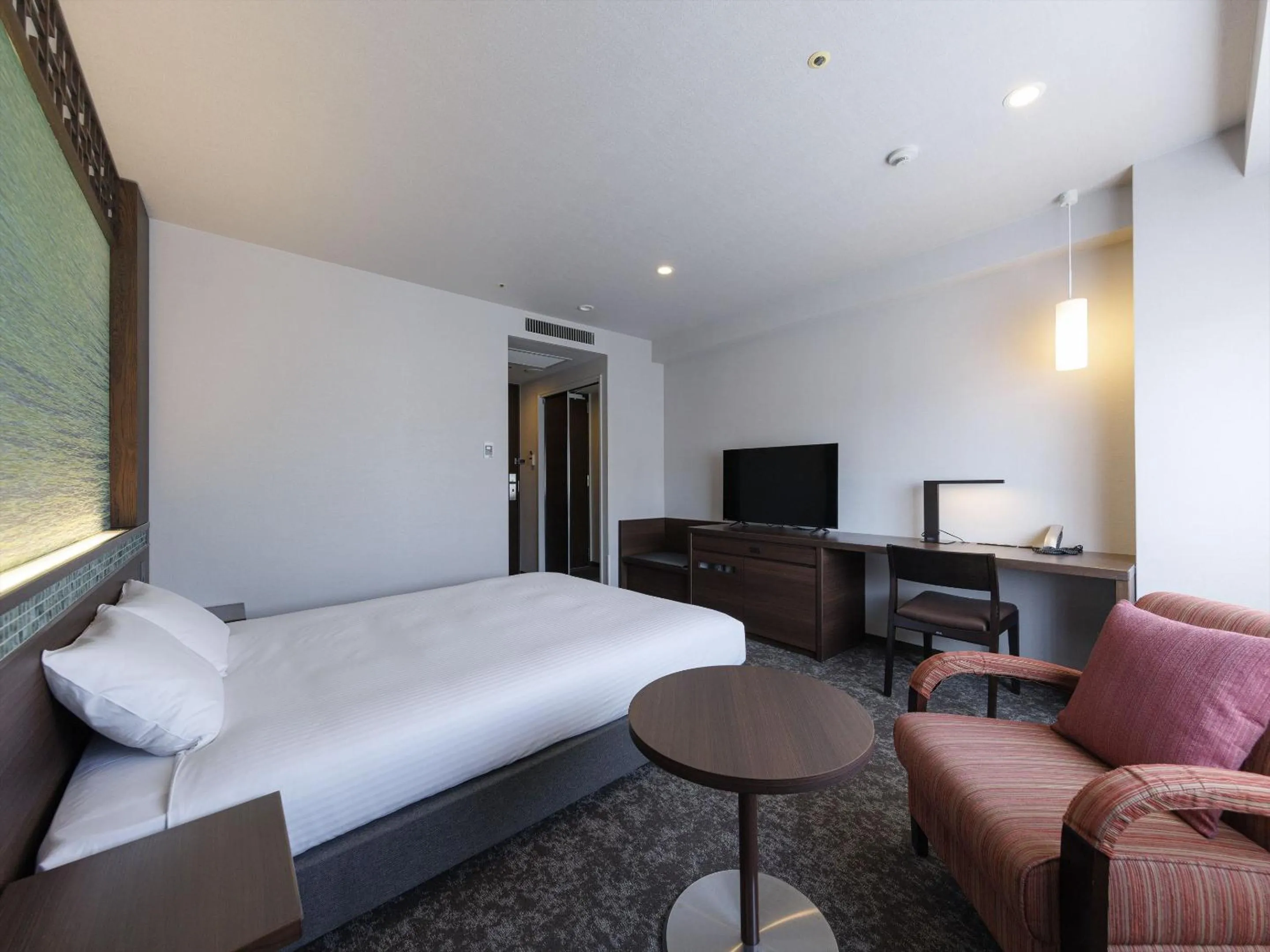 Photo of the whole room, Bed in JR Kyushu Hotel Nagasaki