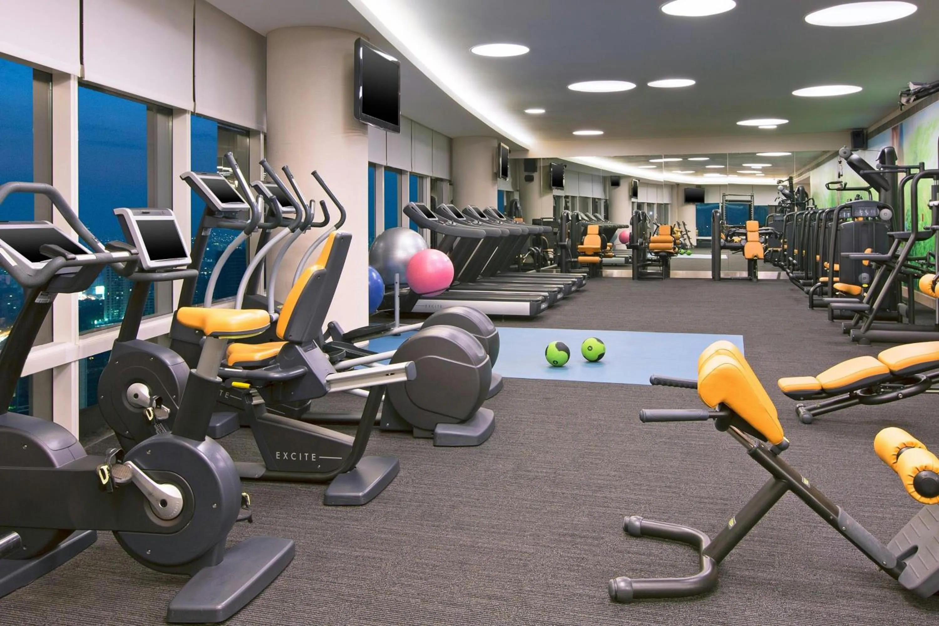 Fitness centre/facilities in The Westin Mumbai Garden City