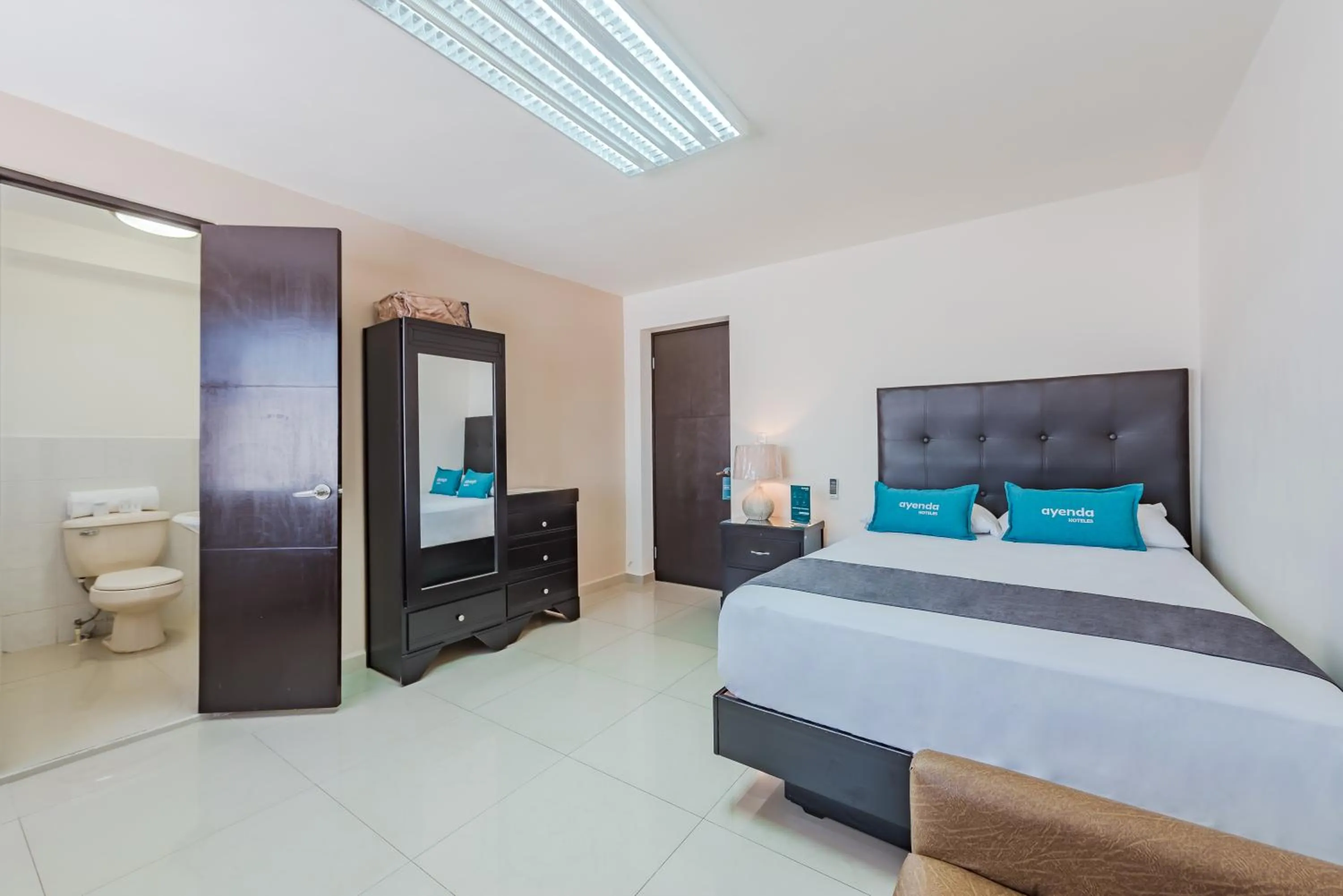 Bed in Suites Ejecutivas Monterrey