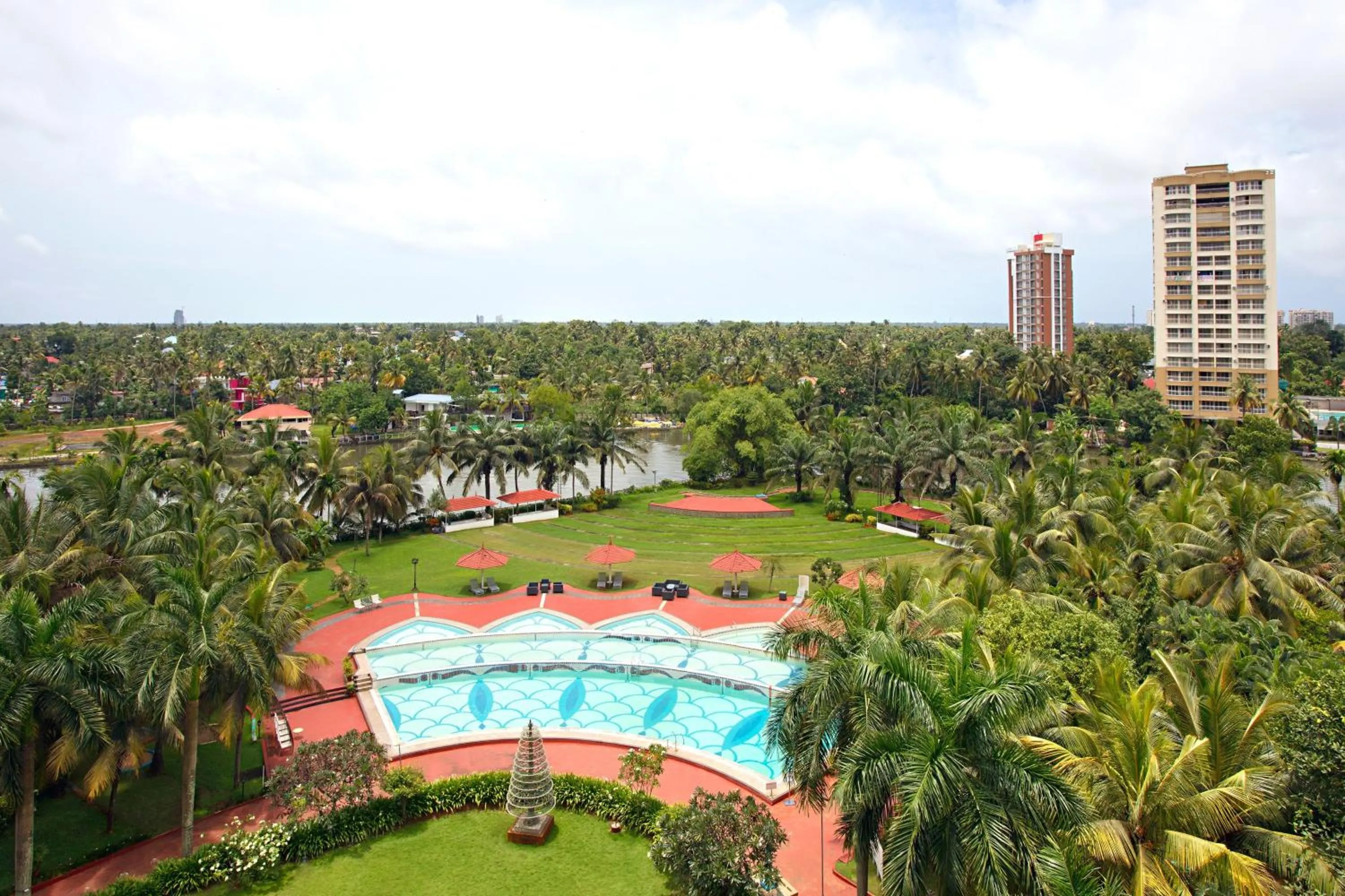 Photo of the whole room in Le Meridien Kochi