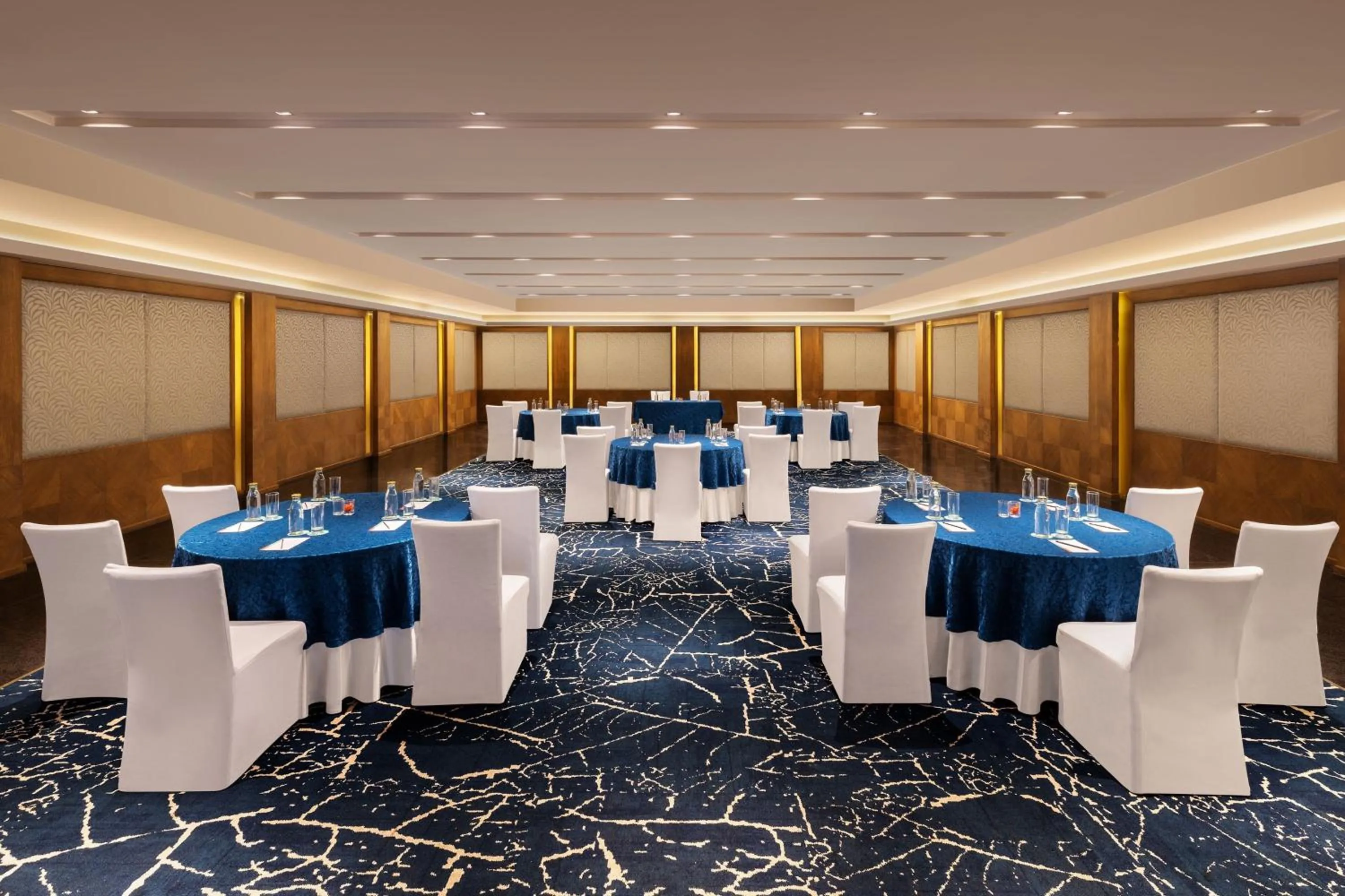 Meeting/conference room in Le Meridien Kochi