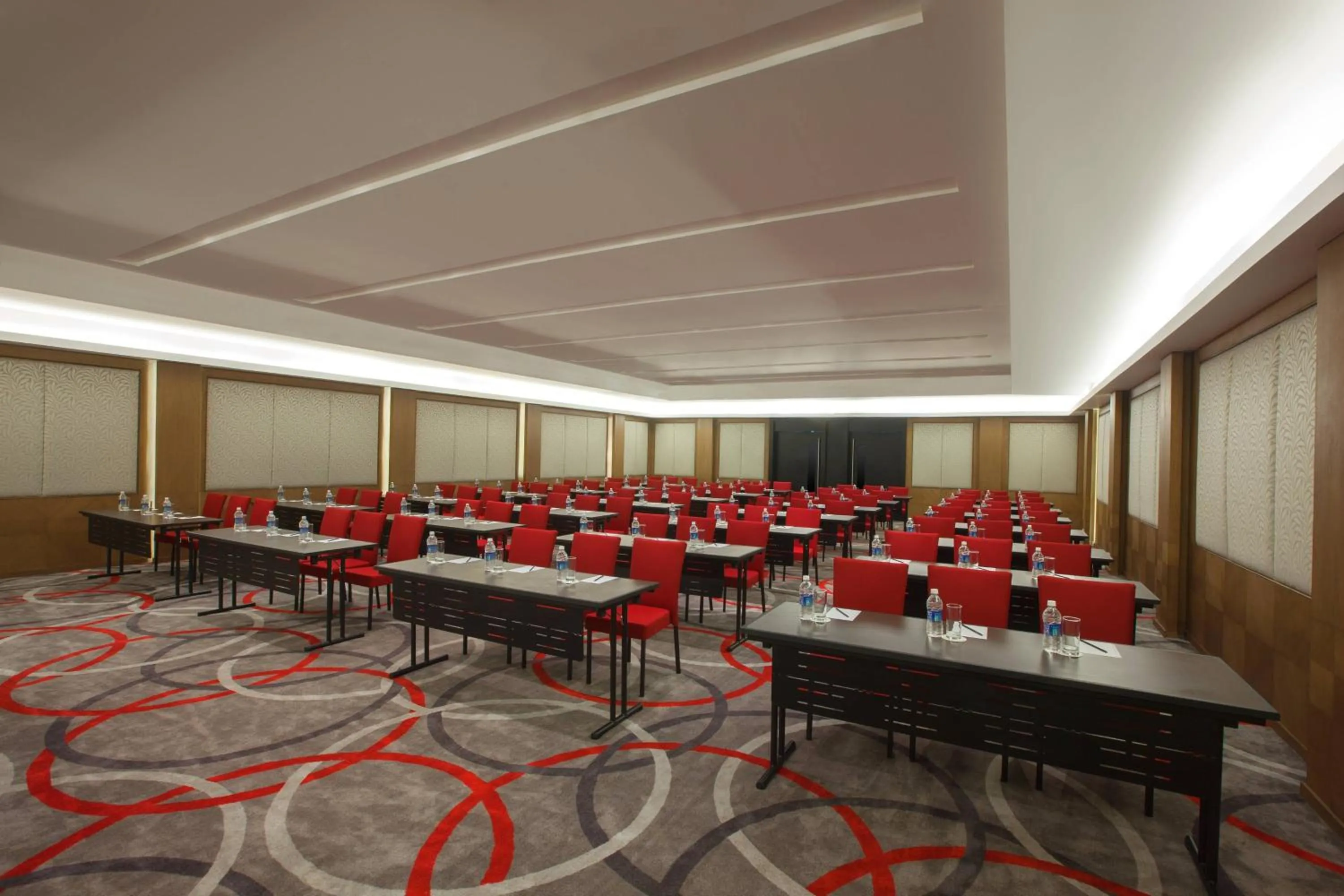 Meeting/conference room in Le Meridien Kochi