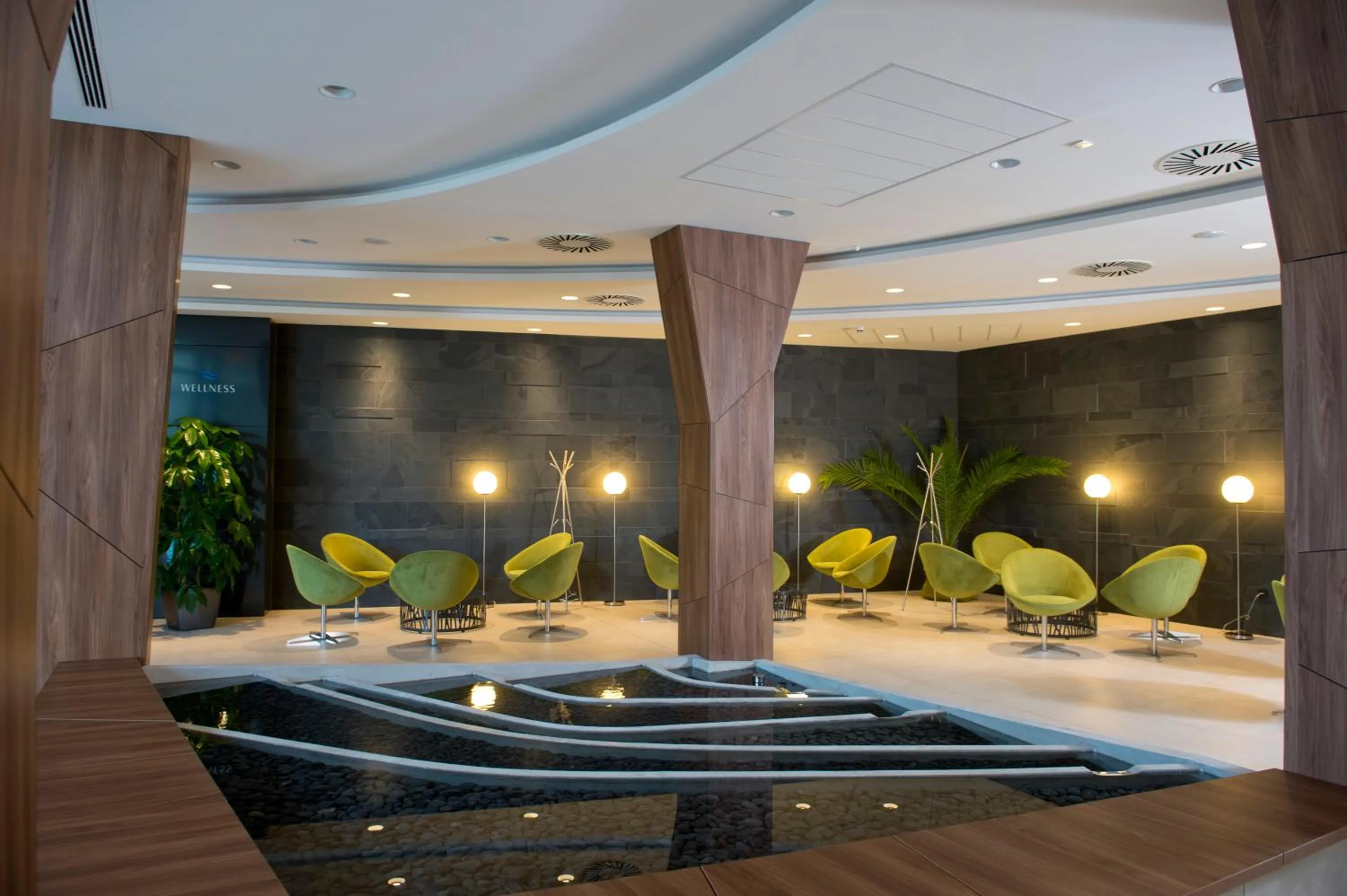 Lobby or reception in Imola Hotel Platán