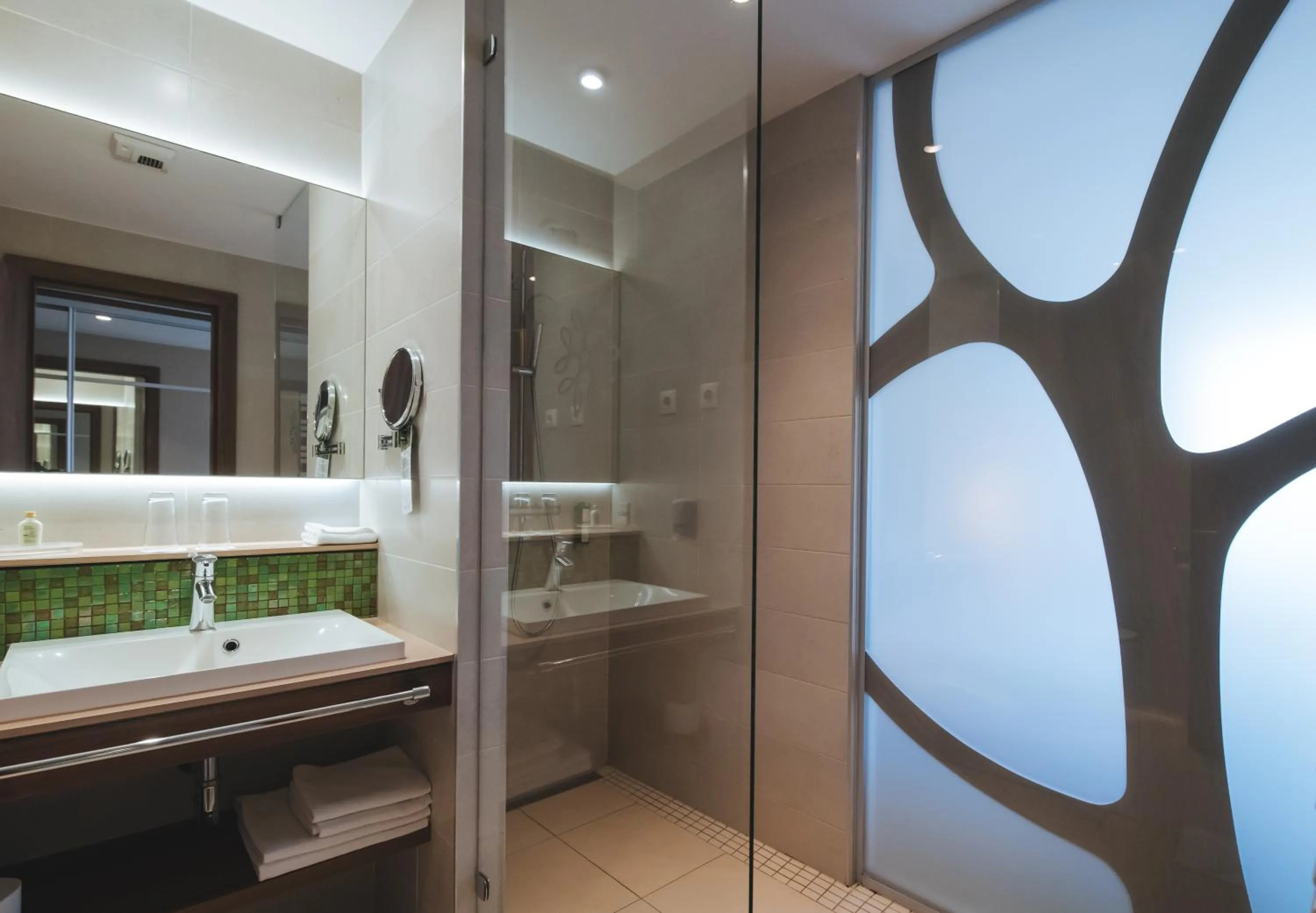 Bathroom in Imola Hotel Platán